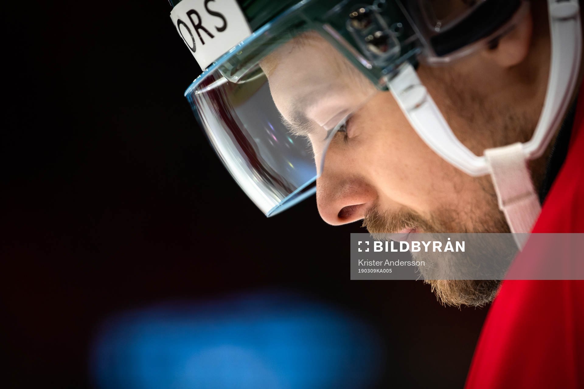 Frölundas Mats Rosseli Olsen före ishockeymatchen i SHL