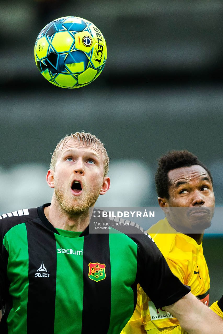 GAIS Carl Nyström och Häckens Nasiru Mohammed