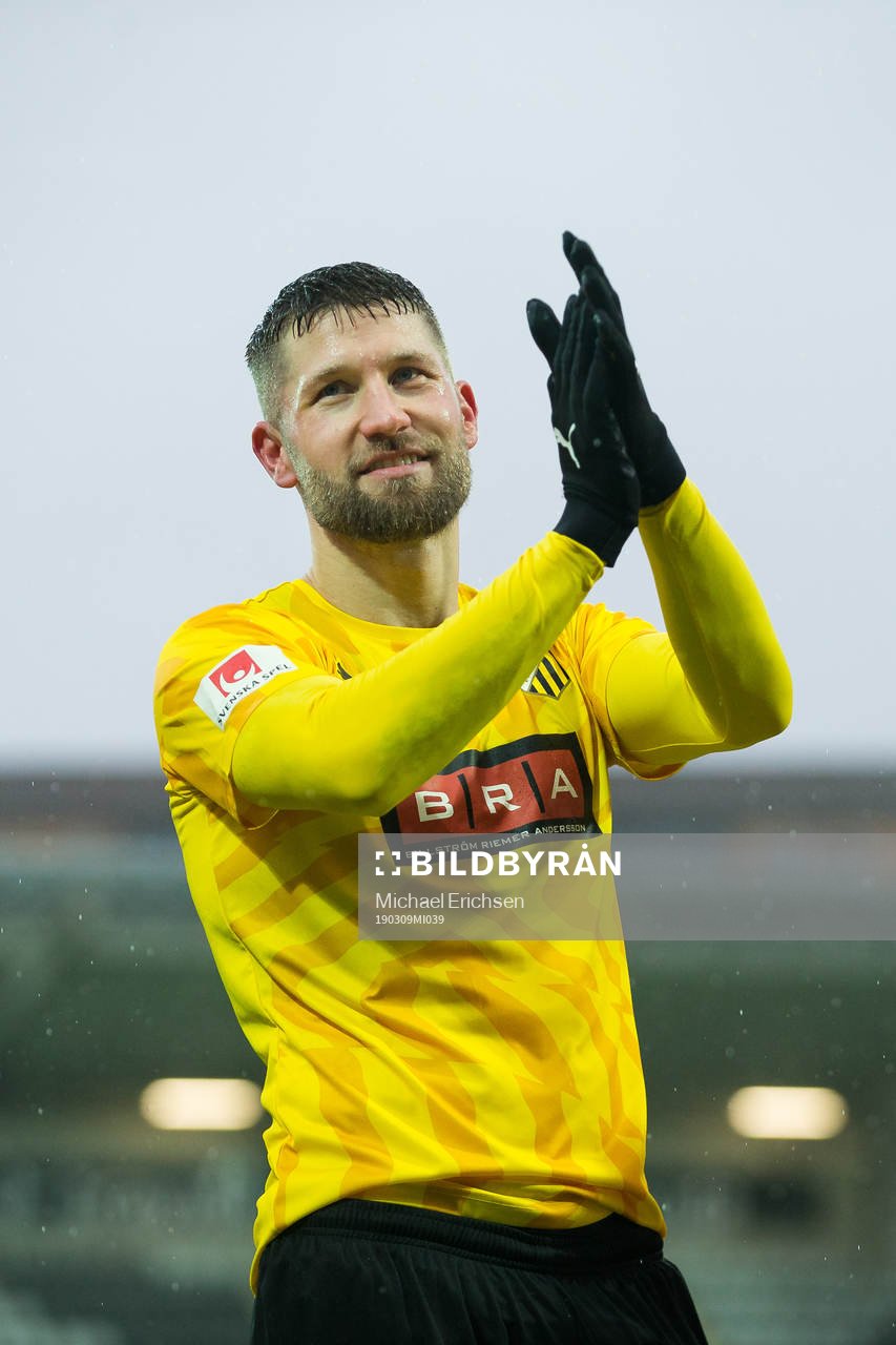 Häckens Joona Toivo jublar