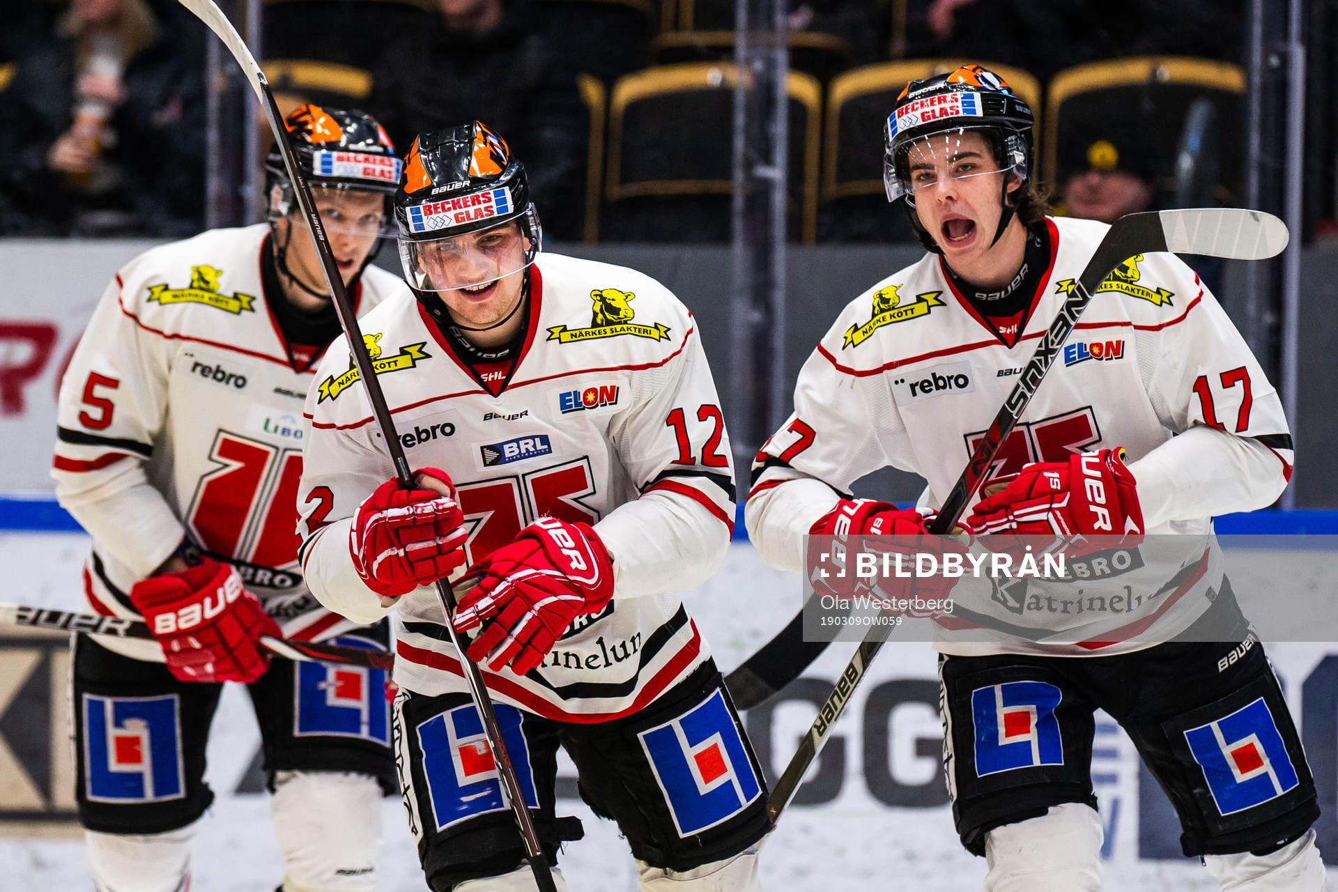 Örebros Glenn Gustafsson och Viktor Lodin jublar