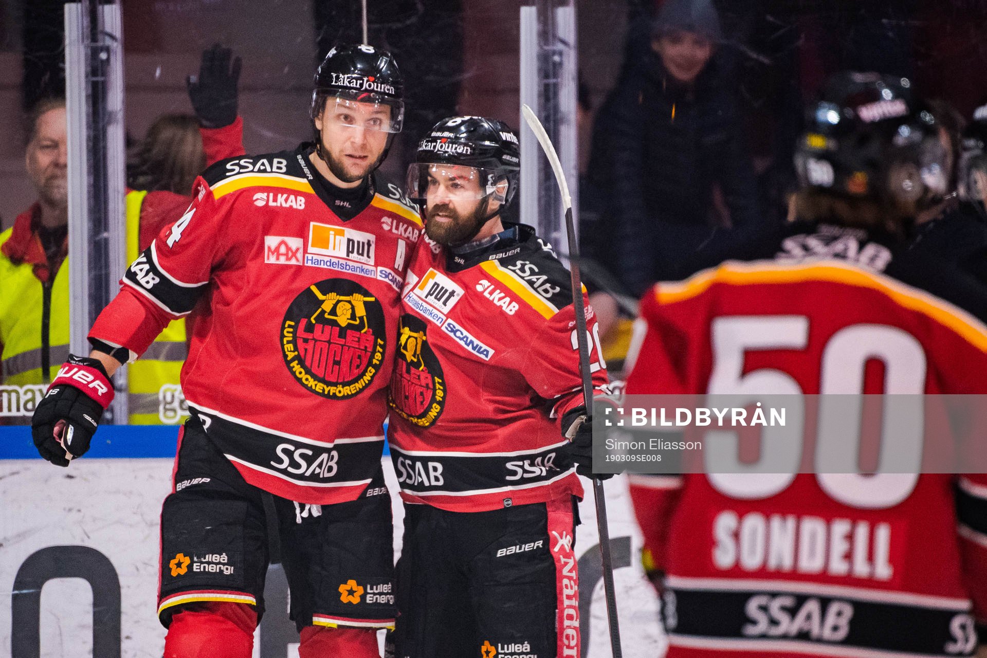 Luleås Johan Harju och Jack Connolly jublar