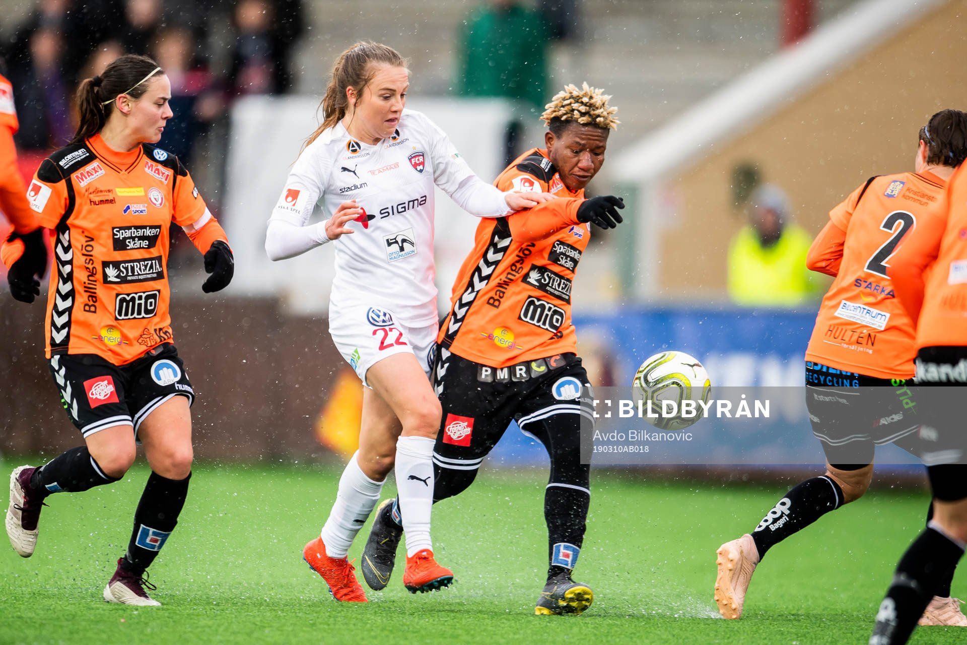 Rosengårds Fiona Brown och Kristianstads Rita Chikwelu