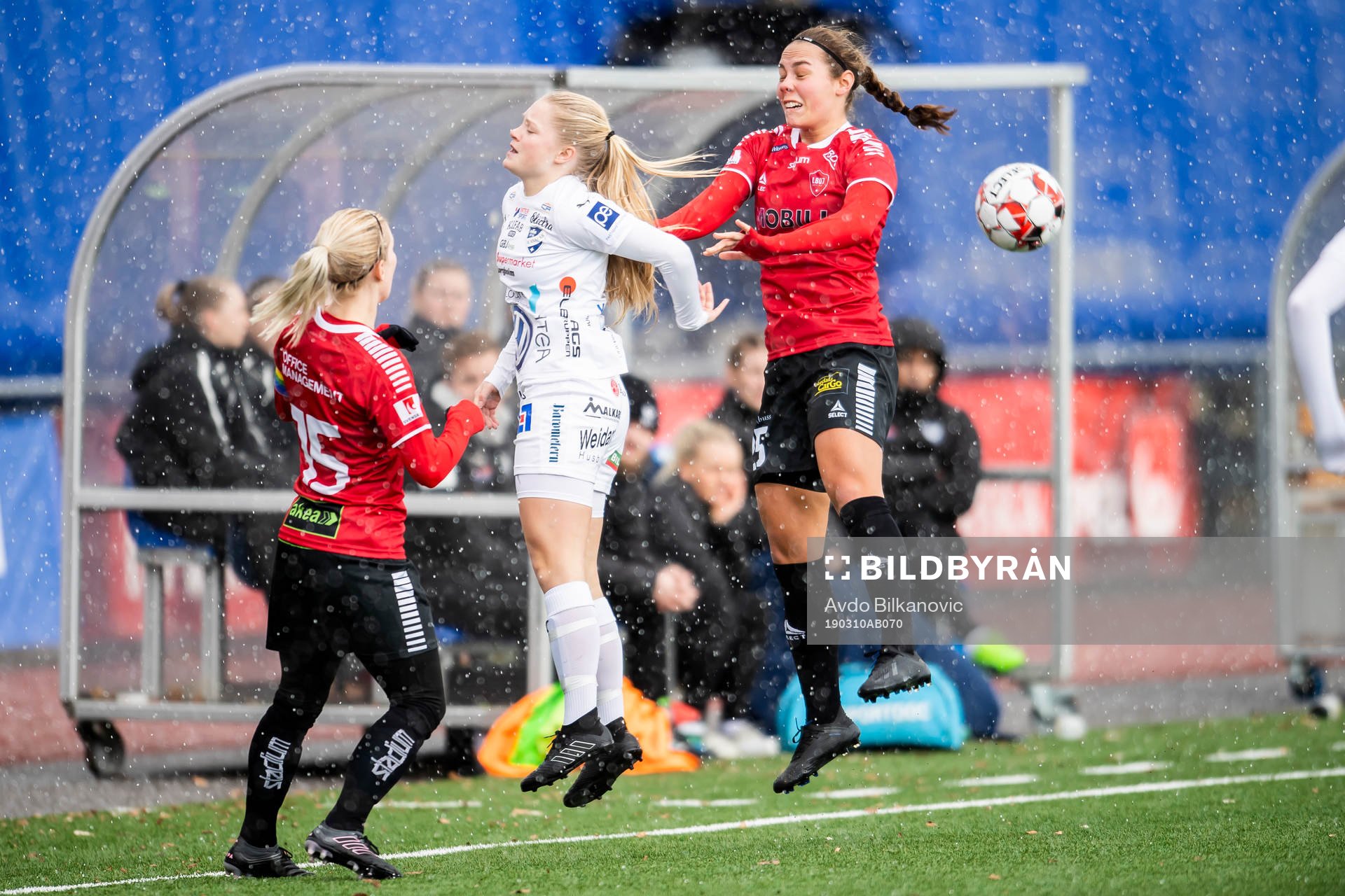 Limhamn Bunkeflos Elisa Lang Nilsson högst i luften