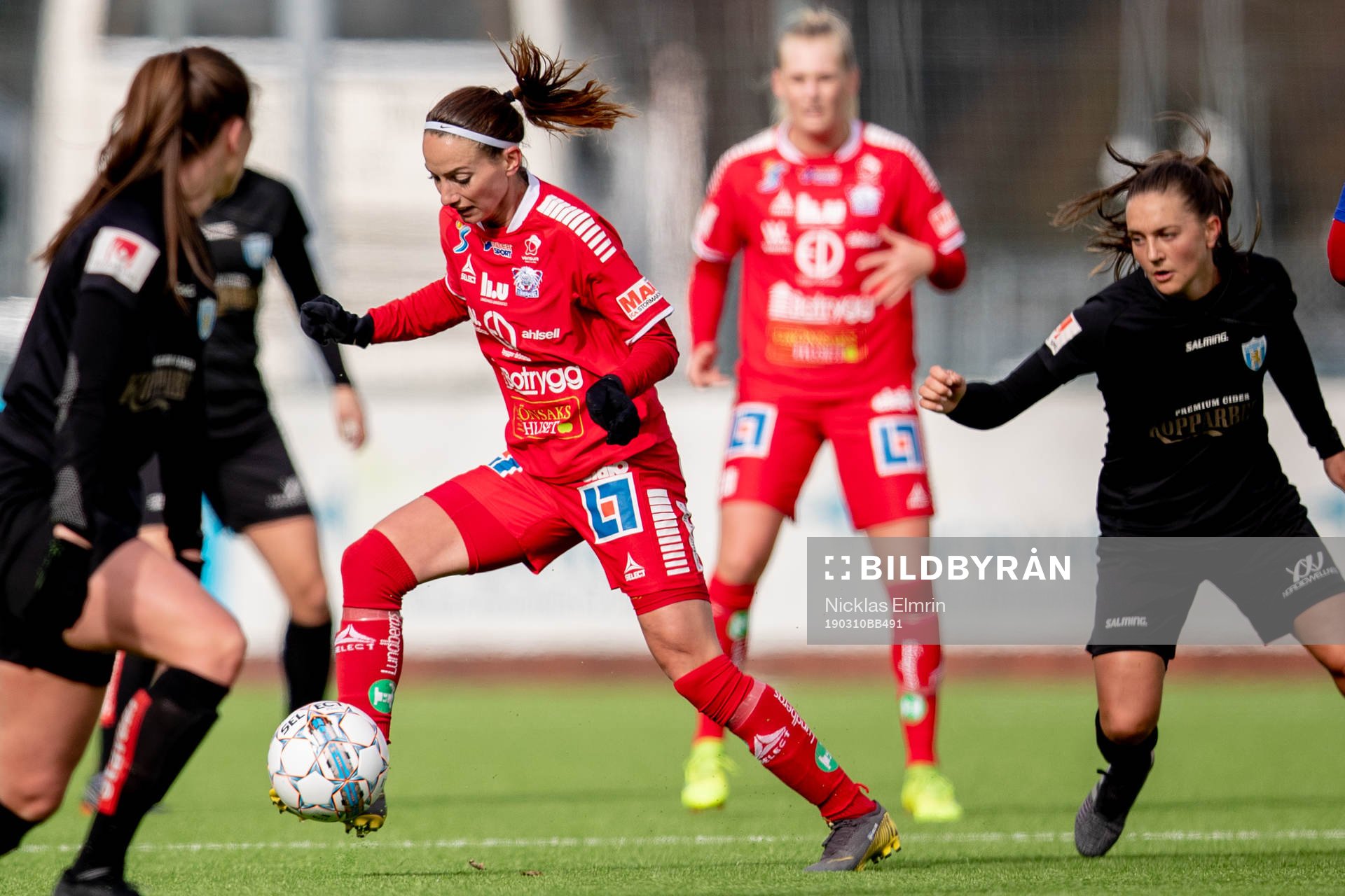 0  Linköpings Kosovare Asllani