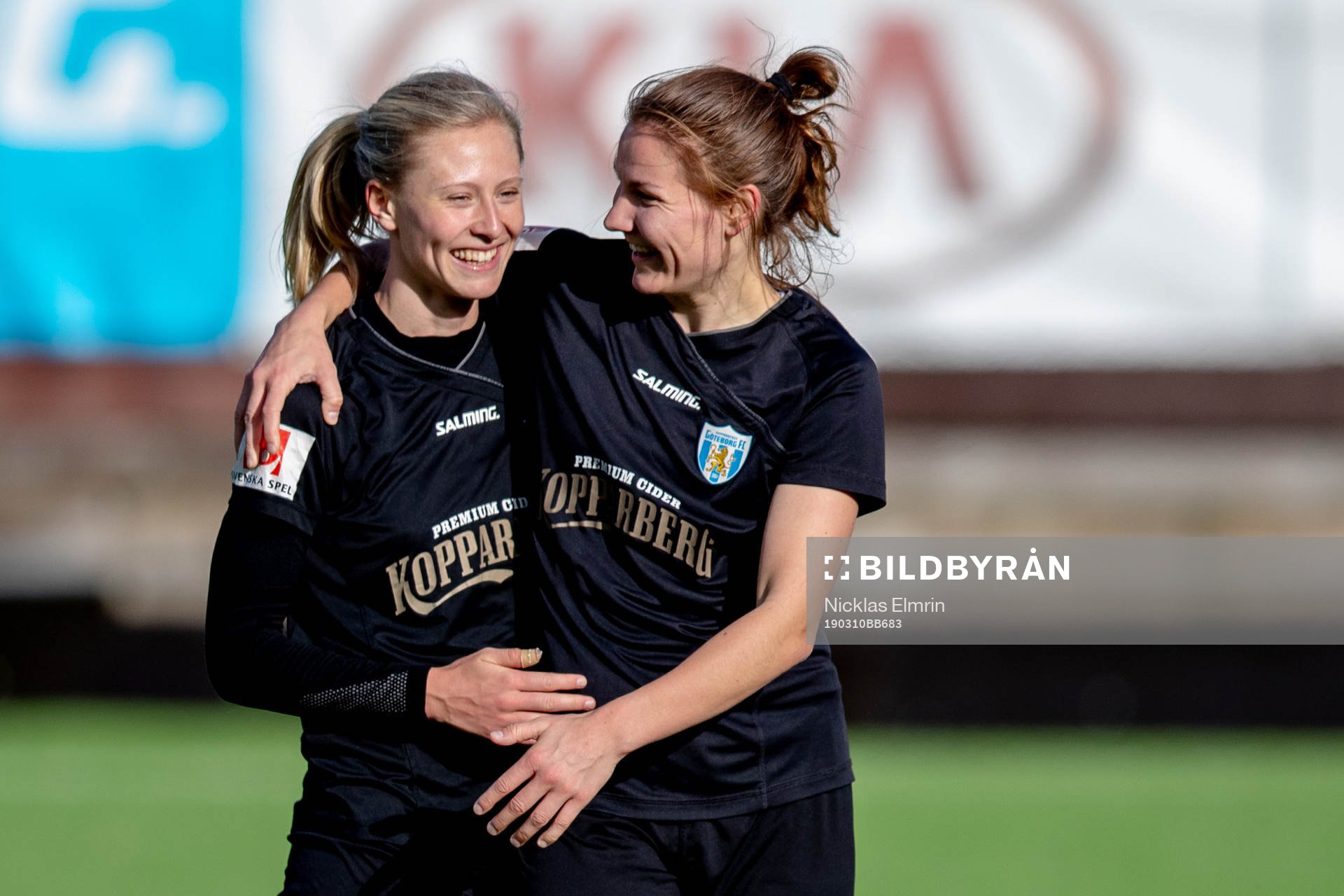 0  Göteborgs Rebecka Blomqvist och Natalia Kuikka jublar