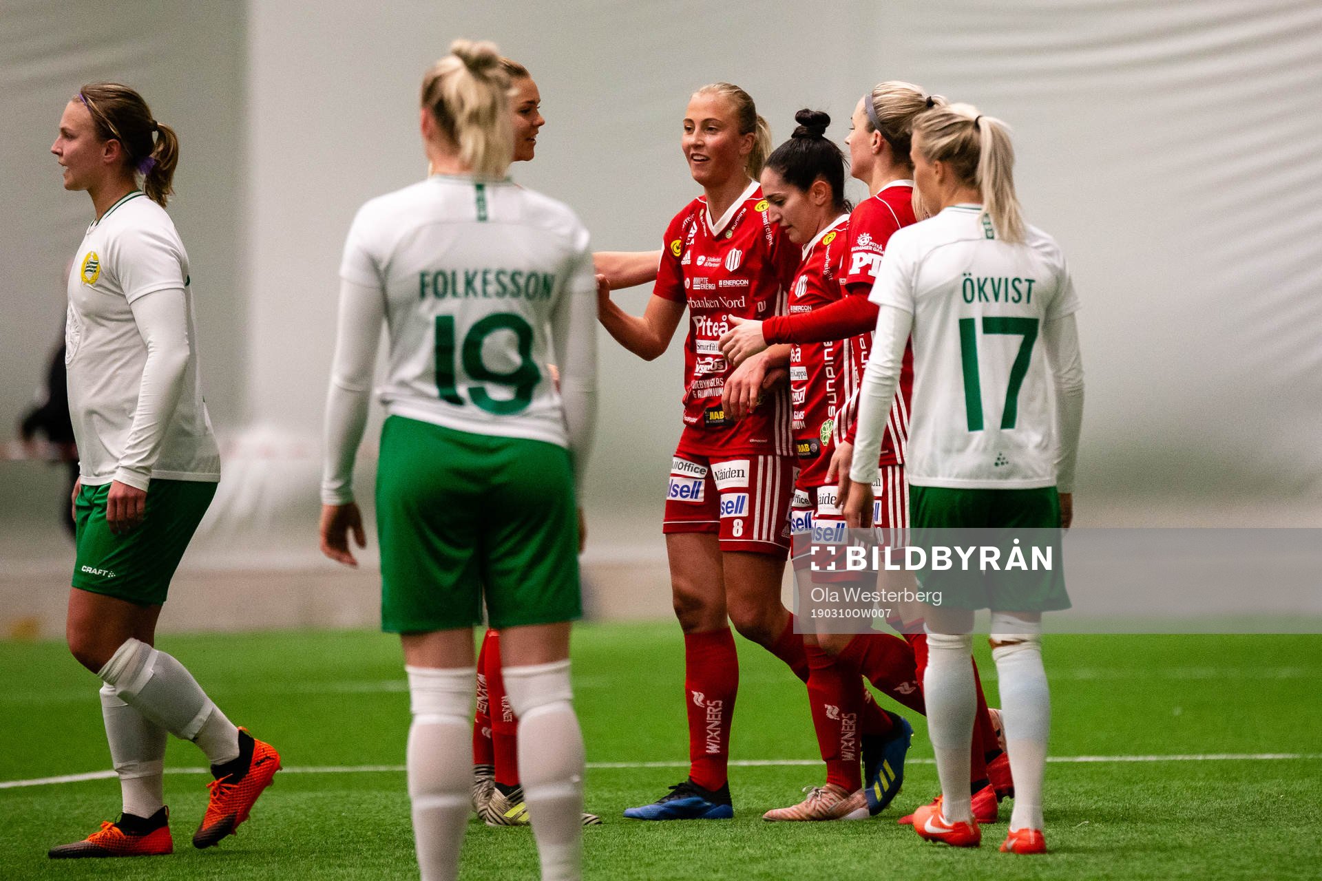 Piteås Julia Karlenäs jublar