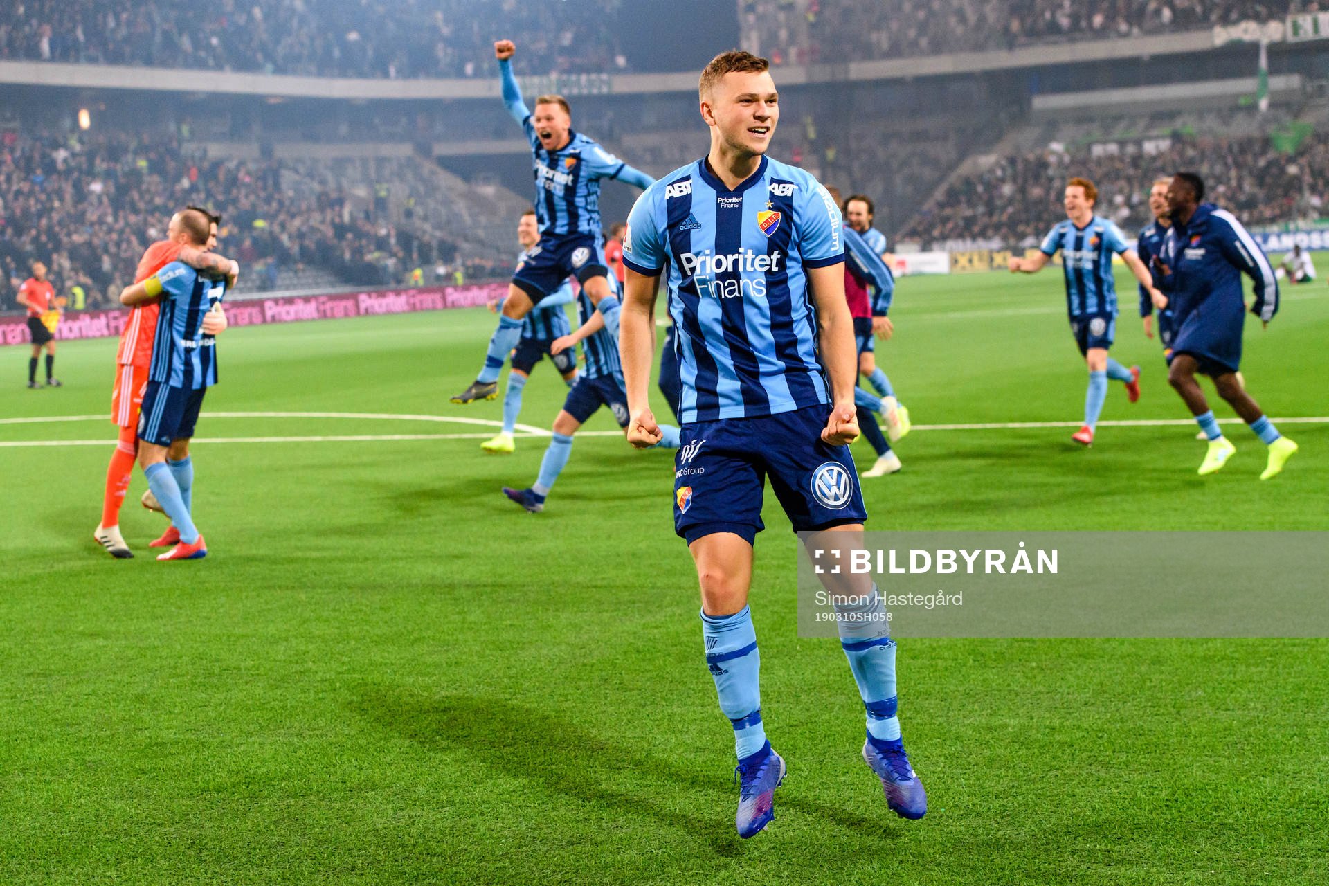Djurgårdens Jesper Karlström jublar efter kvartsfinalen i Svenska Cupen mellan Djurgården och Hammarby den 10 mars 2019 i Stockholm.