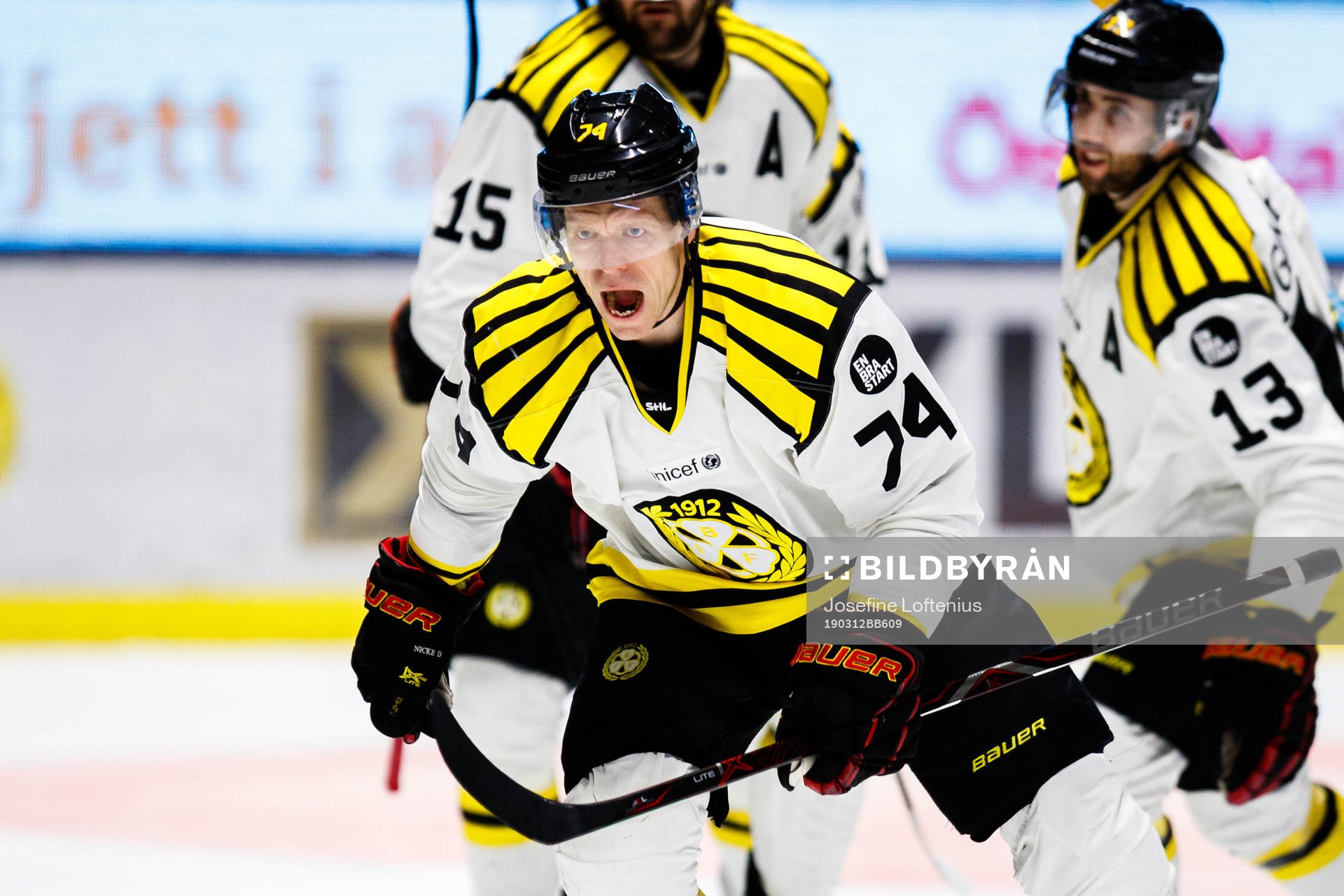 Brynäs Nicklas Danielsson jublar