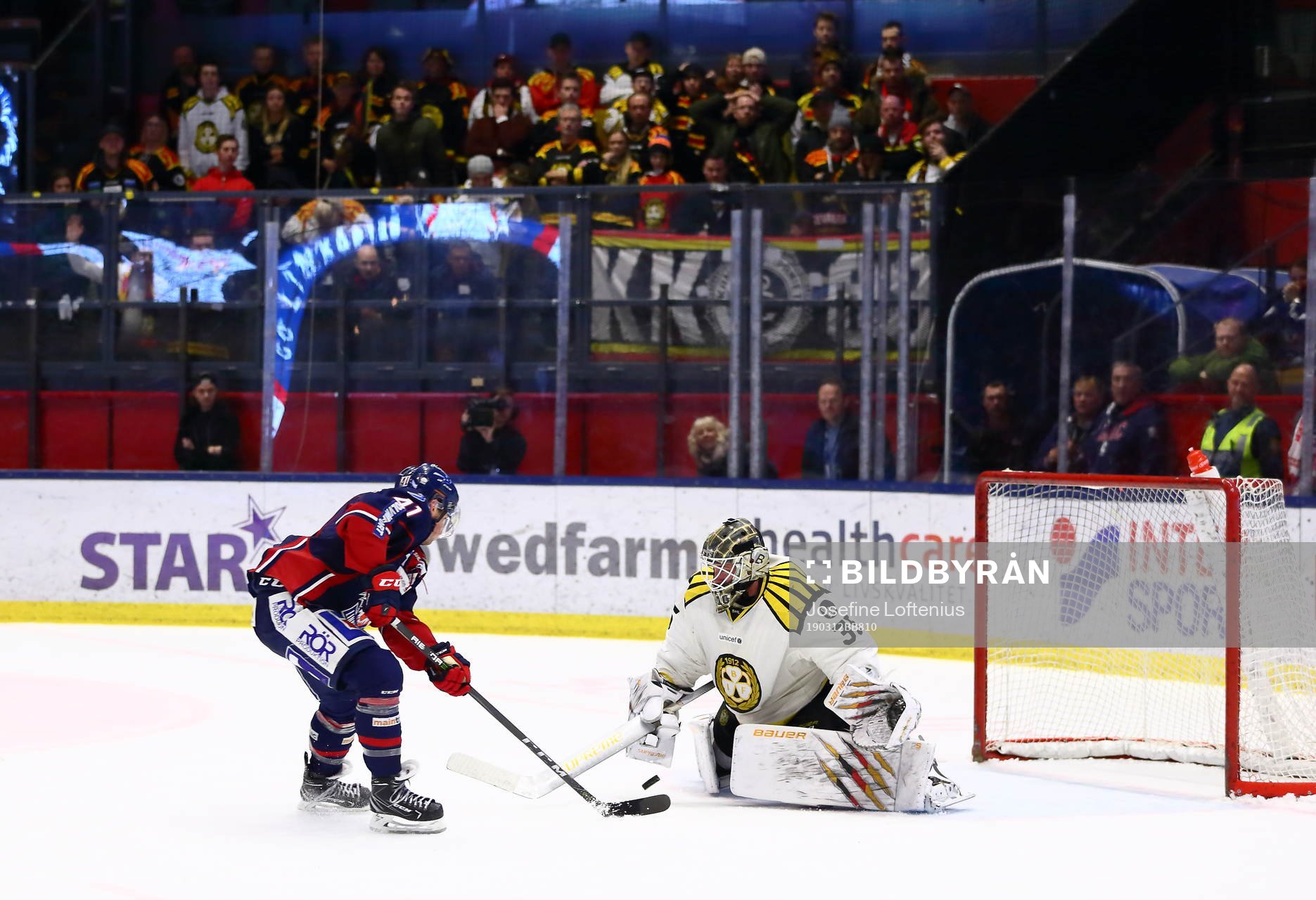 Linköpings Broc Little gör det avgörande 3-2-målet på