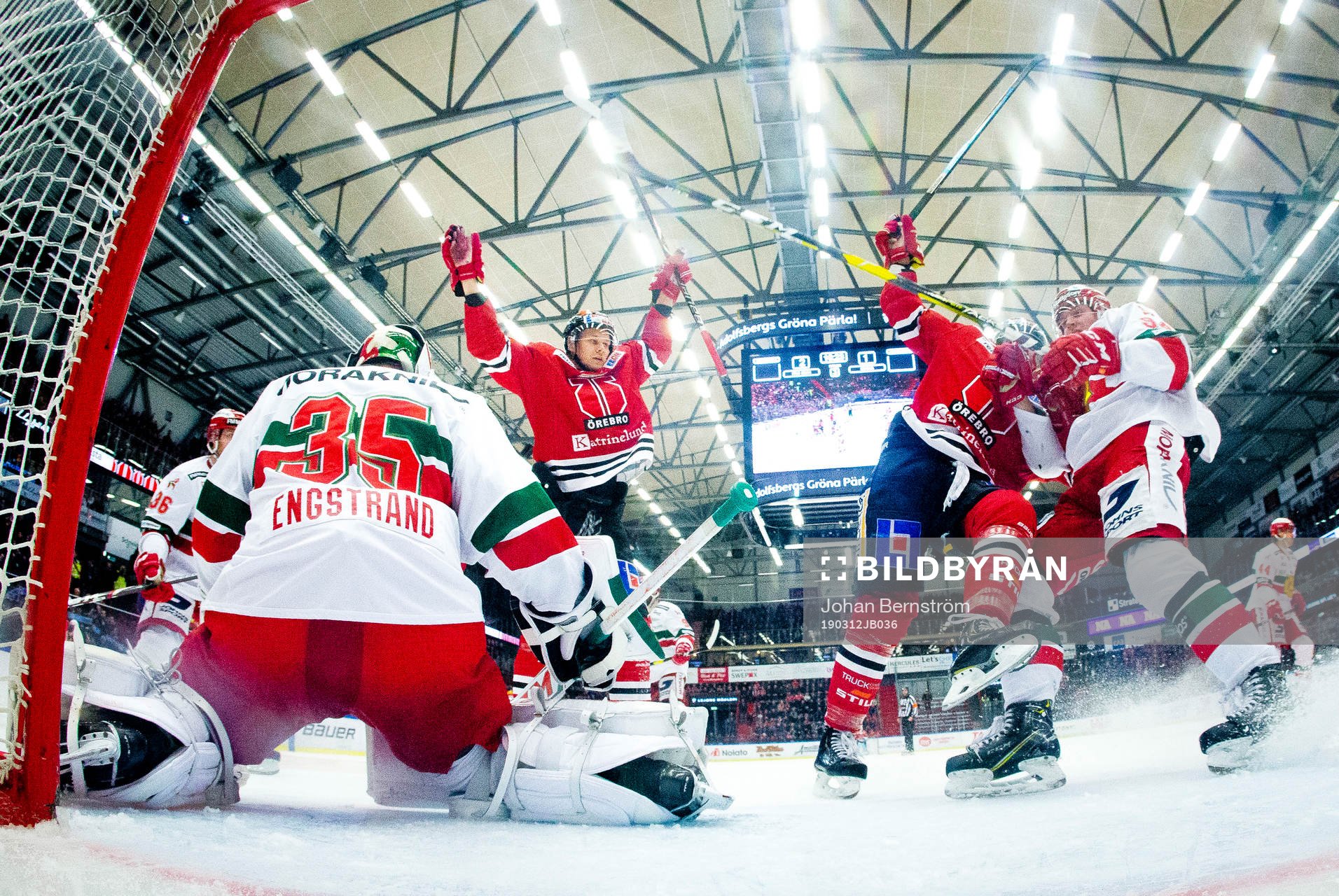 Örebros Shane Harper gör 3-1 och Rodrigo Abols jublar