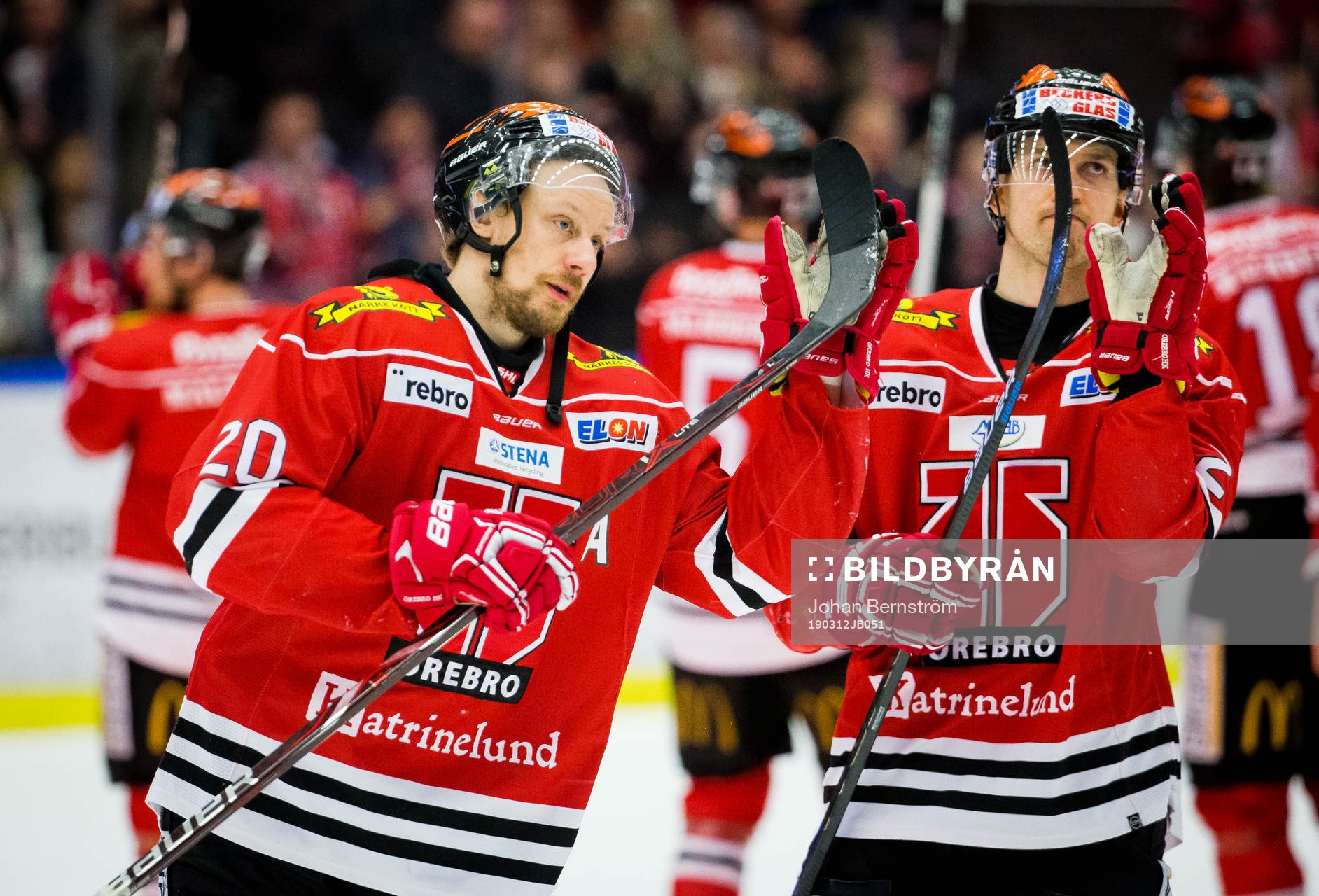 Örebros Marcus Weinstock och Rasmus Rissanen jublar
