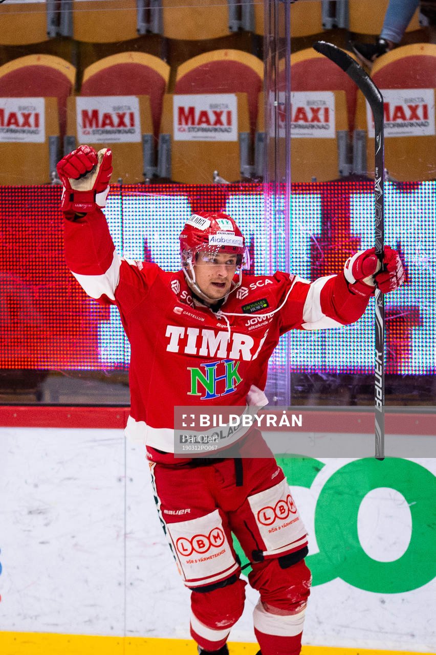 Timrås Johannes Salmonsson jublar