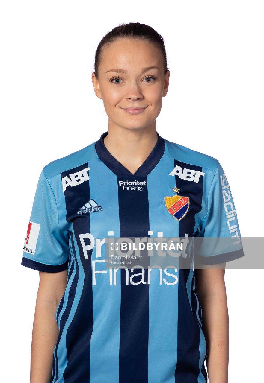 Djurgårdens Evelina Finndell poserar för ett porträtt den 13 mars 2019 i Stockholm.