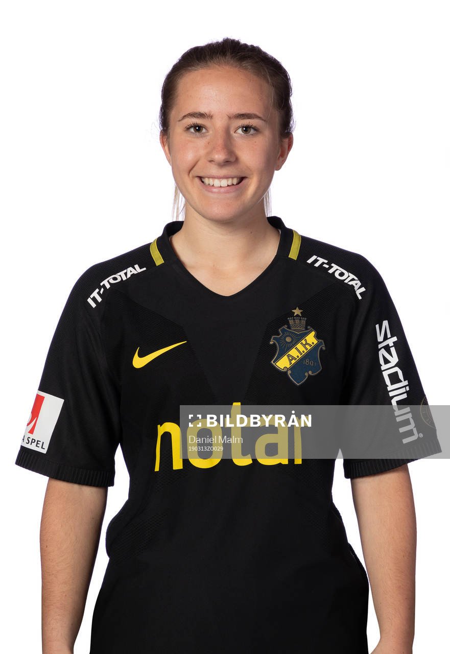 AIK:s Clara Härdling poserar för ett porträtt den 13 mars 2019 i Stockholm.