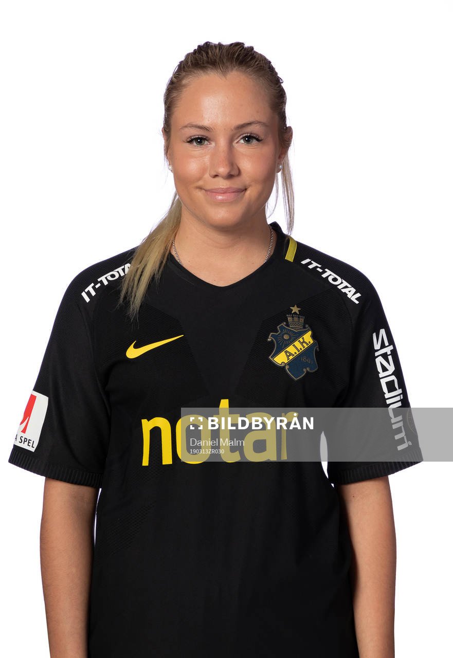 s Emelie Smirnoff