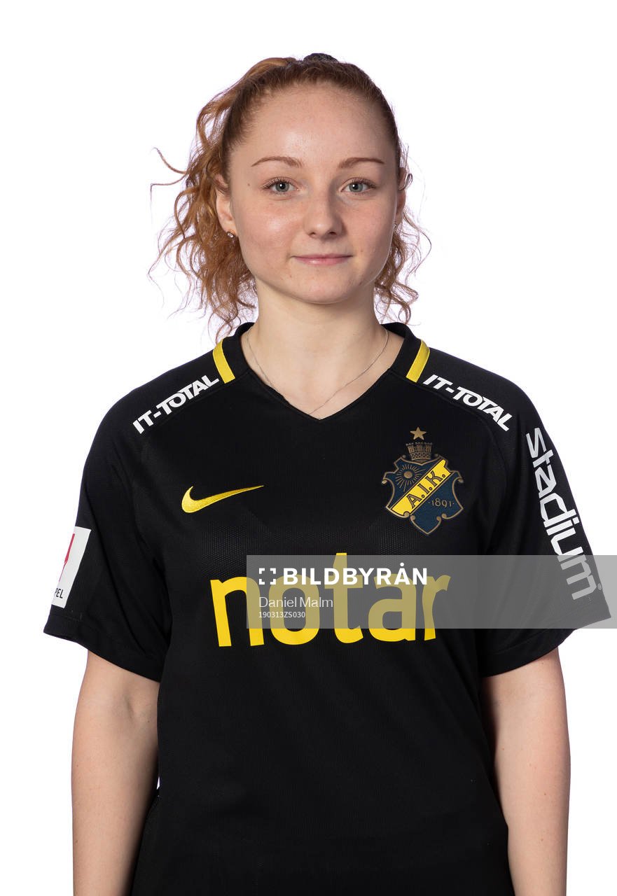 AIK:s Sophia Redenstrand poserar för ett porträtt den 13 mars 2019 i Stockholm.