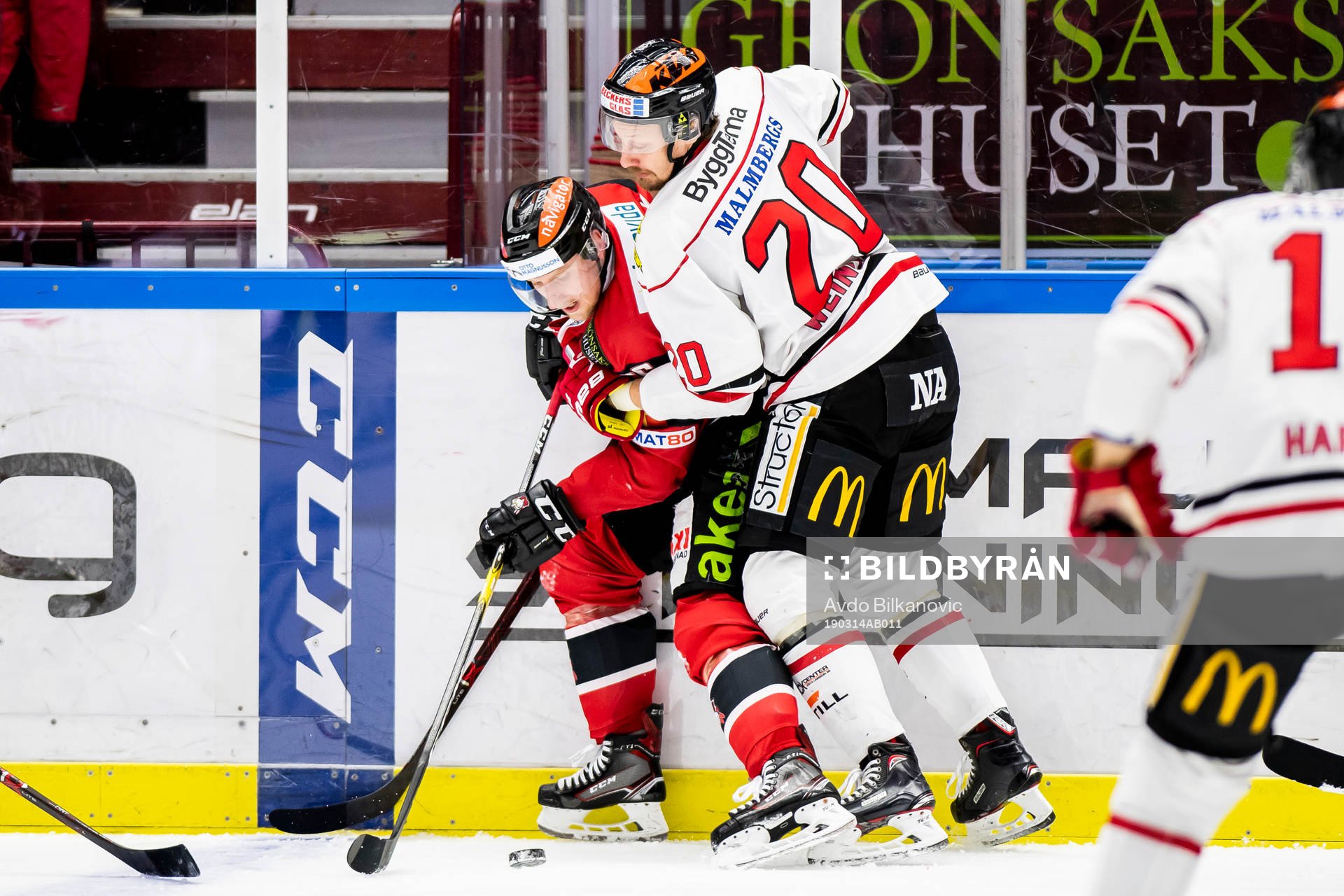 Malmö Redhawks Axel Wemmenborn och Örebros Marcus