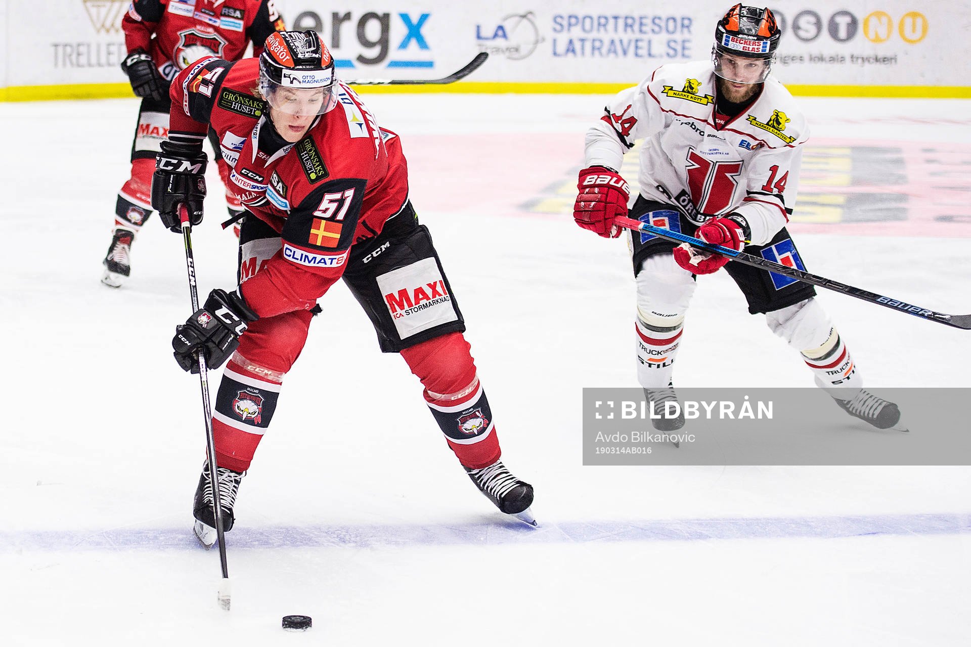 Malmö Redhawks Emil Sylvegård och Örebros Tom Wandell