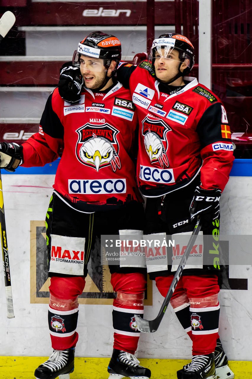 Malmö Redhawks Konstantin Komarek jublar