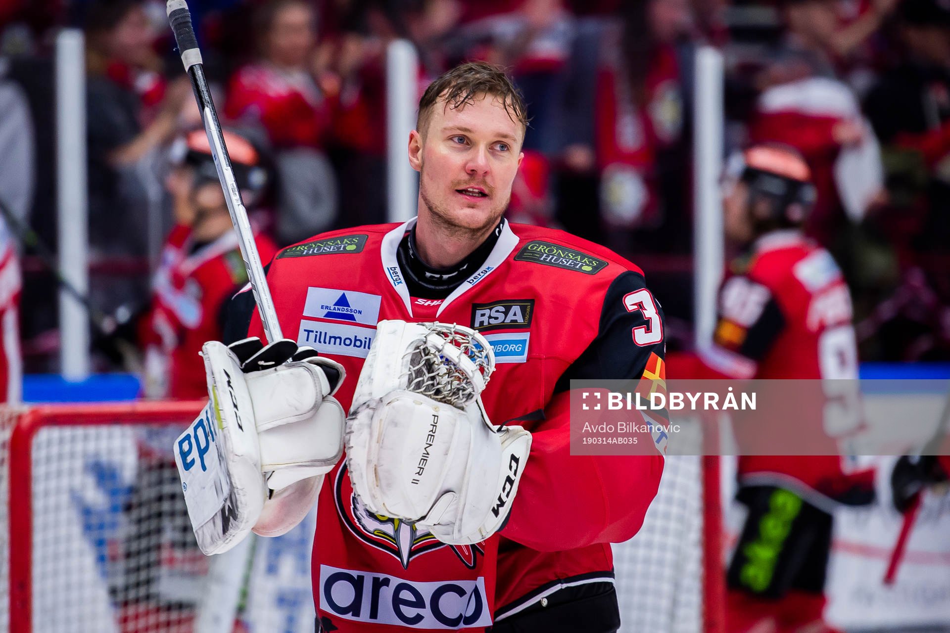 Malmö Redhawks målvakt Lars Volden jublar