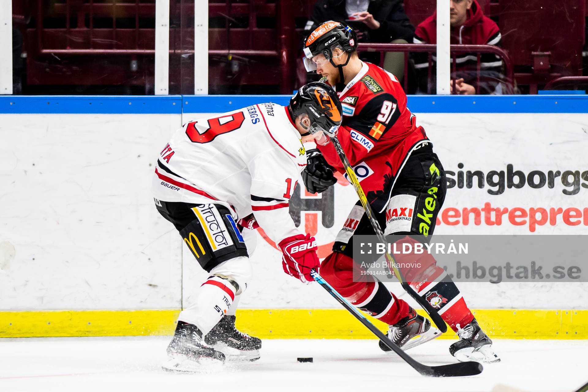 Malmö Redhawks Max Görtz och Örebros Patrik Virta