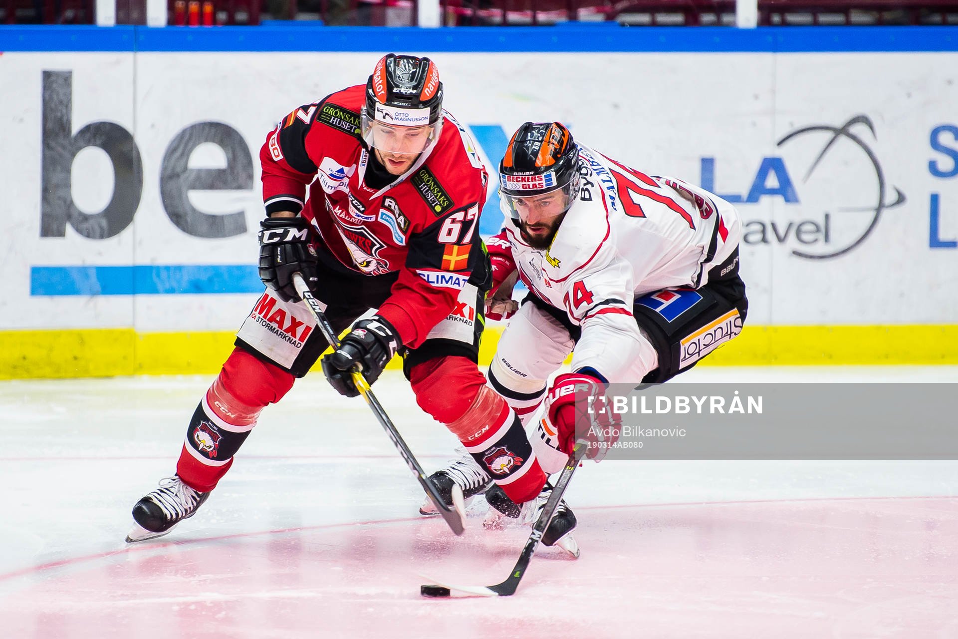 Malmö Redhawks Konstantin Komarek och Örebros Nick Ebert