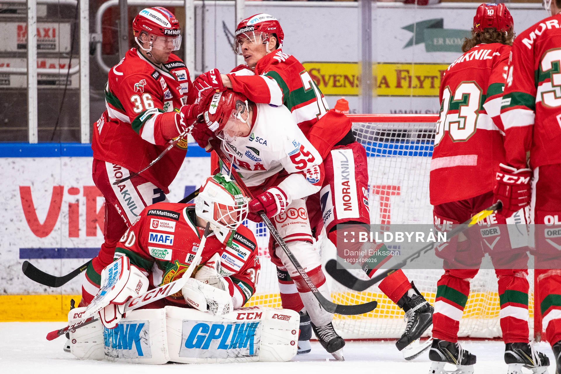 Moras Jonathan Carlsson och Marek Daloga och målvakt Janne