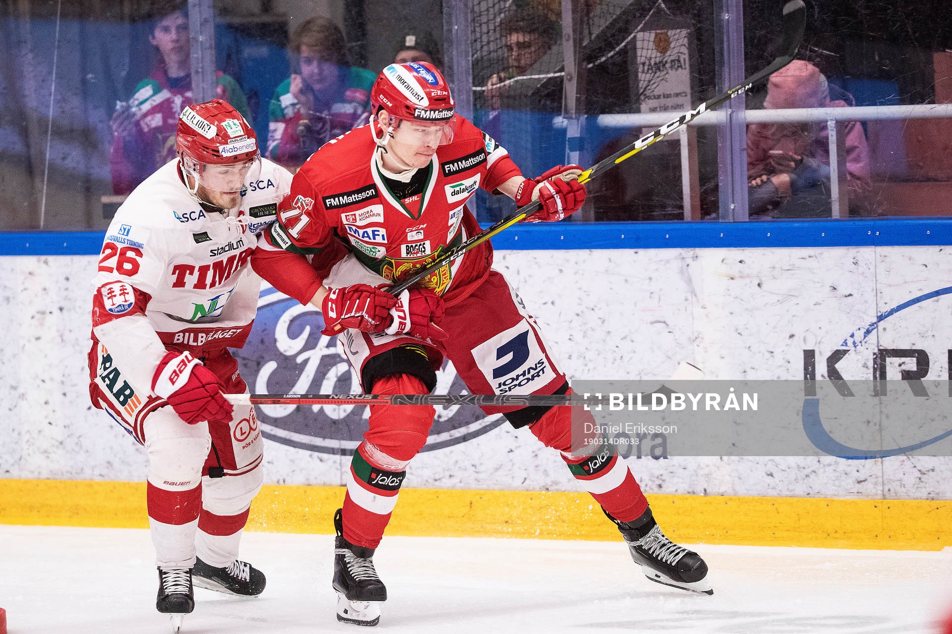 Timrås Hampus Larsson och Moras Marek Daloga