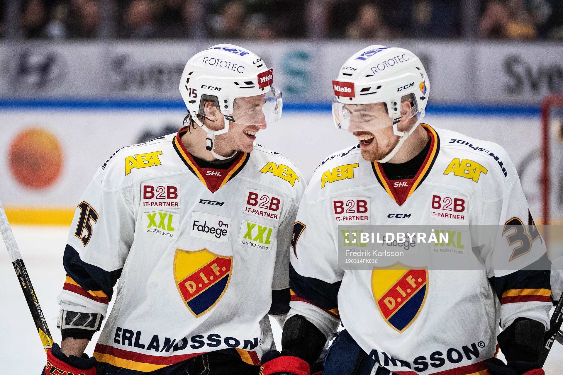 Djurgårdens Jakob Lilja och Daniel Brodin jublar