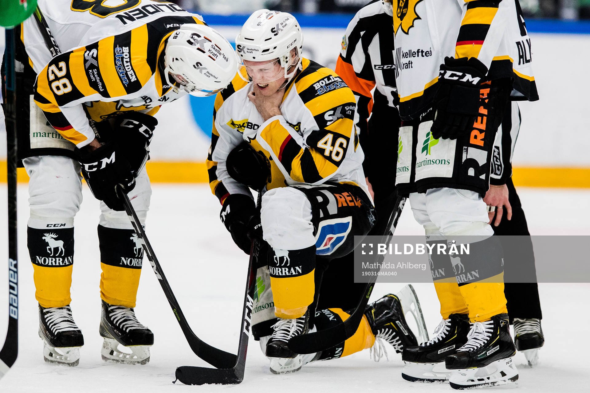 Skellefteås Mathis Olimb grimaserar