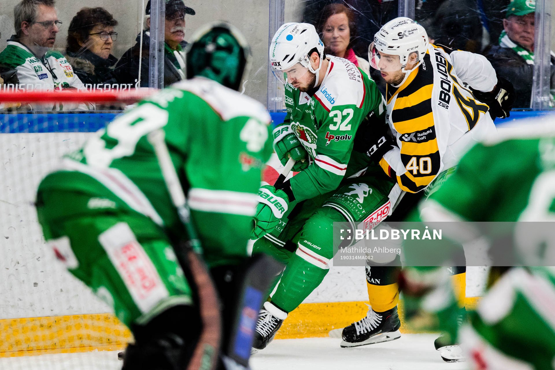 Rögles Eric Gelinas och Skellefteås Jesper Jensen