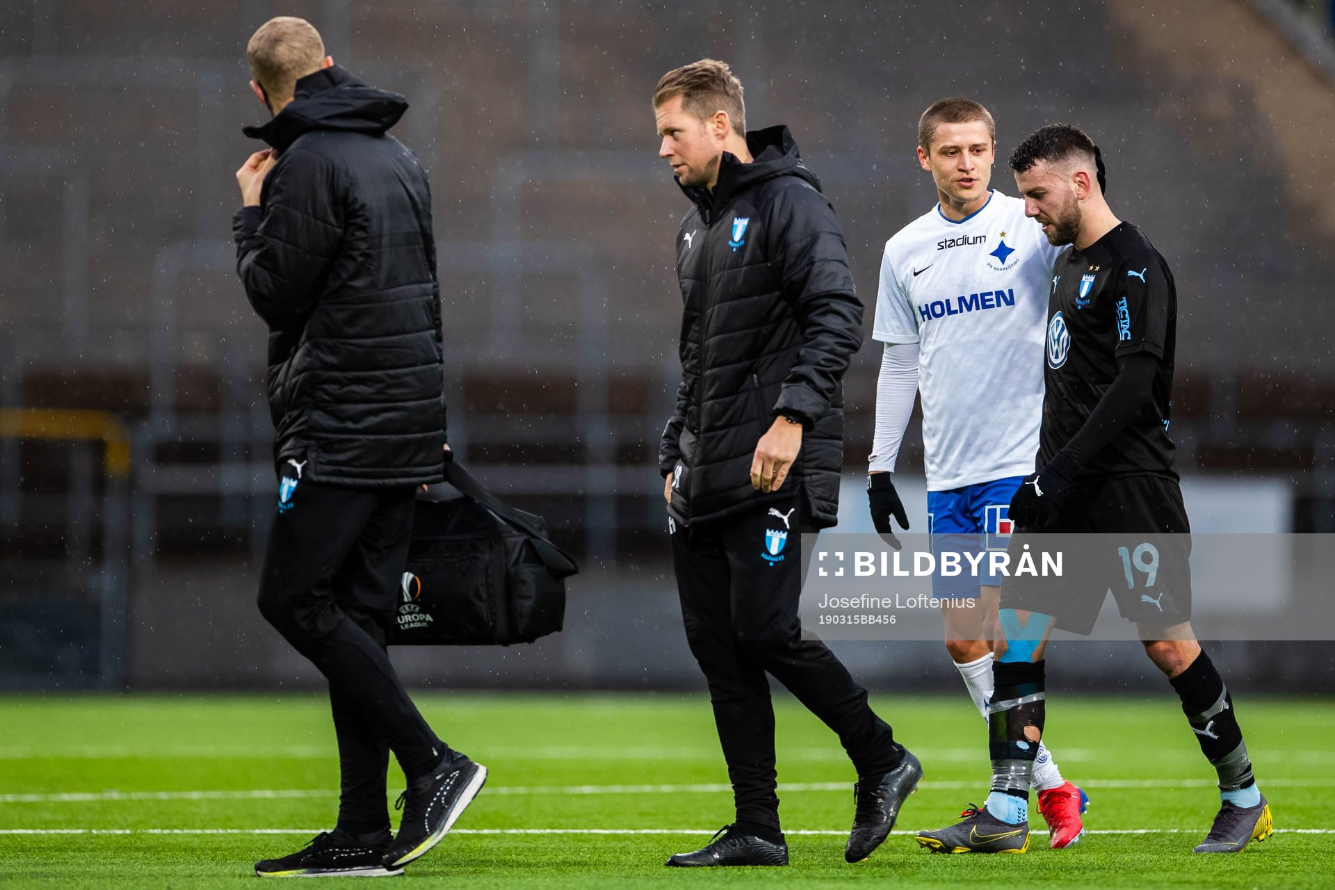 Malmö FFs Erdal Rakip klappas om av IFK Norrköpings Simon