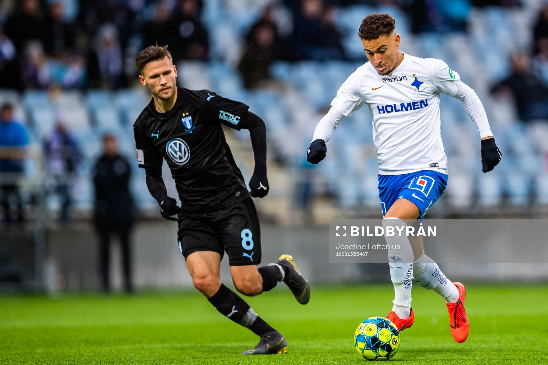 Malmö FFs Arnór Traustason och IFK Norrköpings Jordan