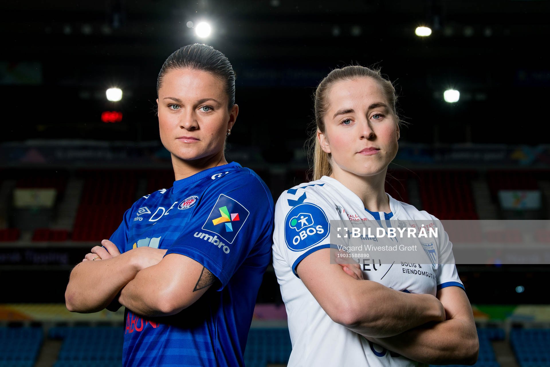 Sherida Spitse of Vålerenga and Sigrid Heien Hansen of