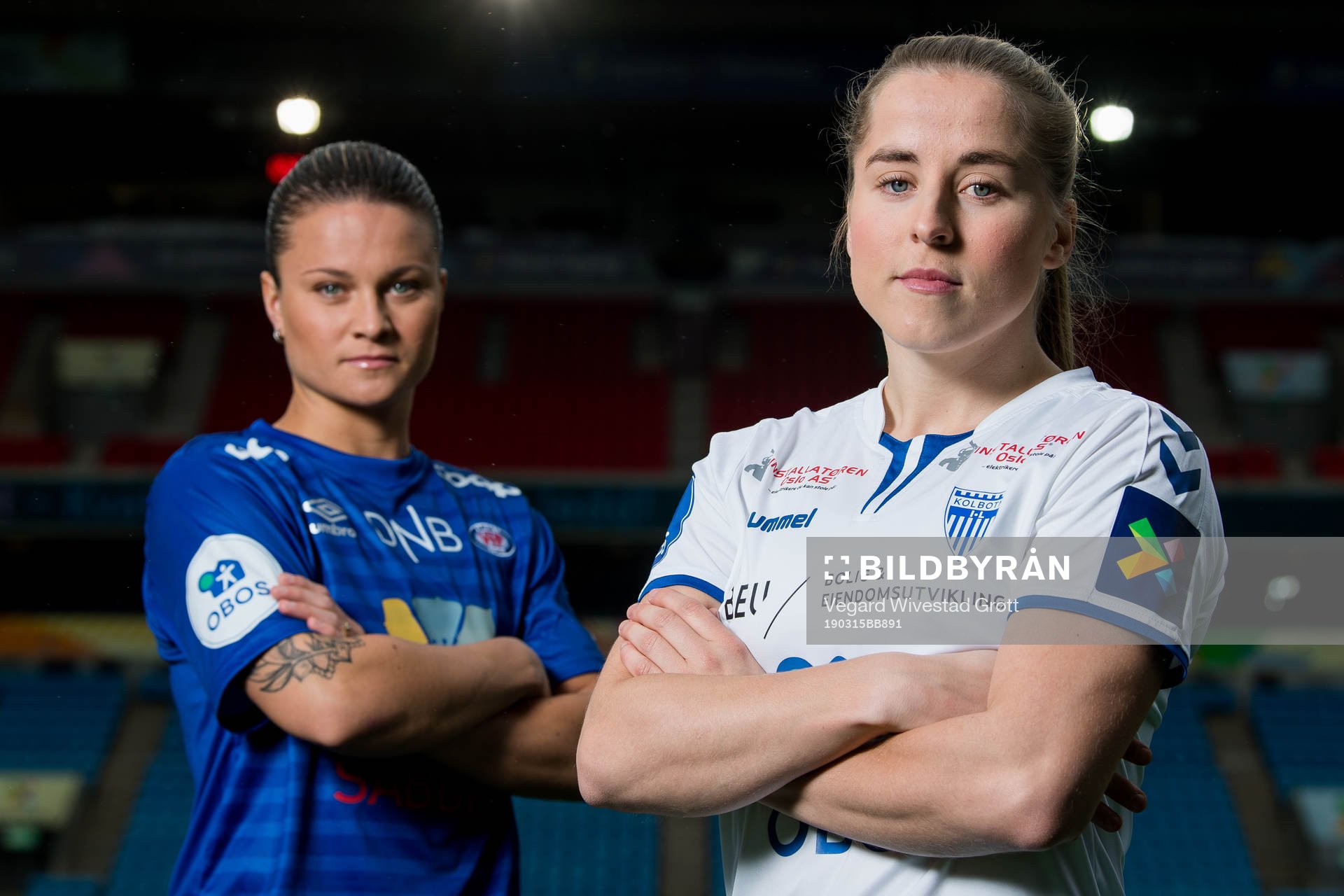 Sherida Spitse of Vålerenga and Sigrid Heien Hansen of