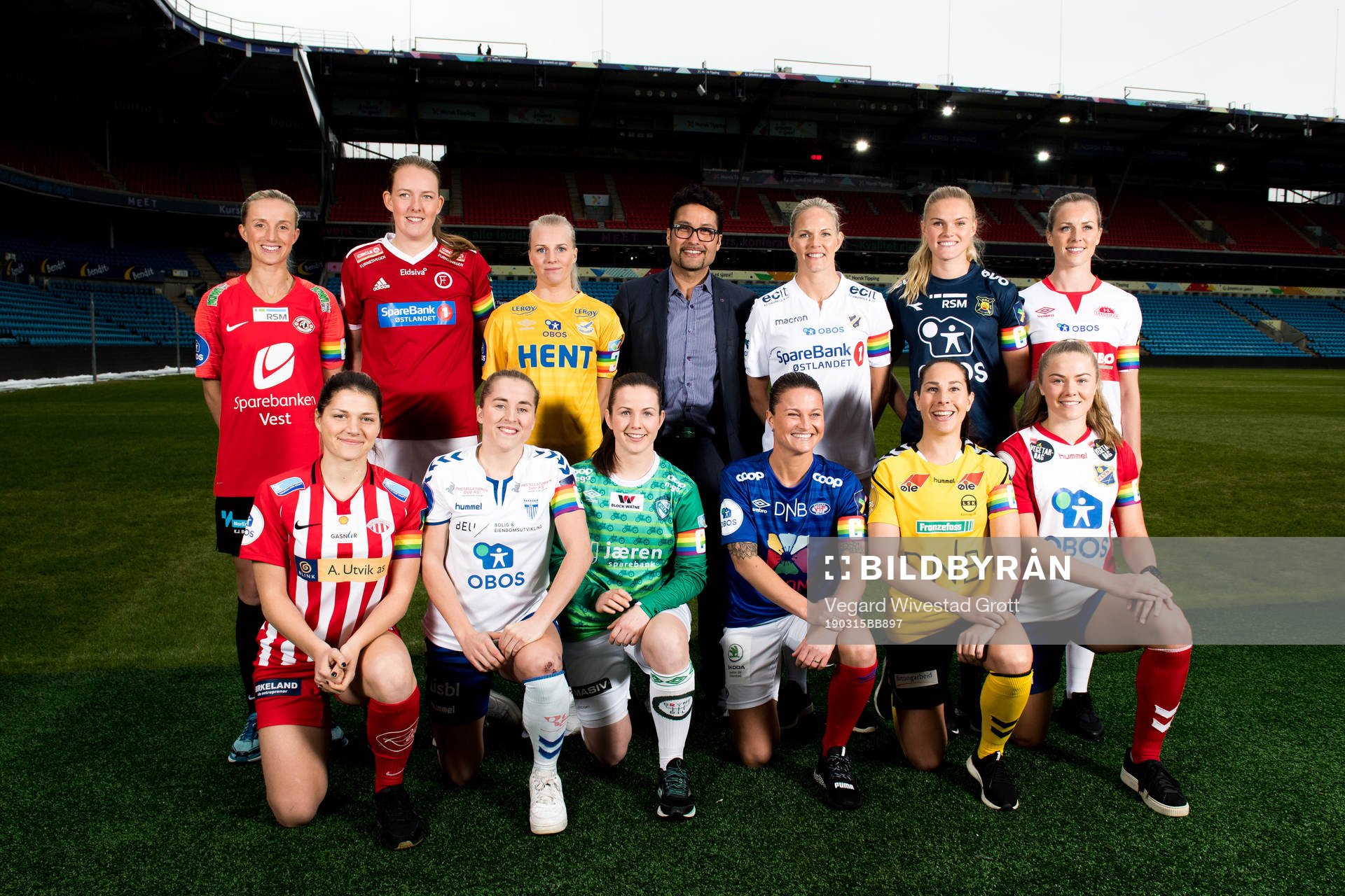 Helene Gloppen of Arna-Bjørnar (2nd row), Sigrid