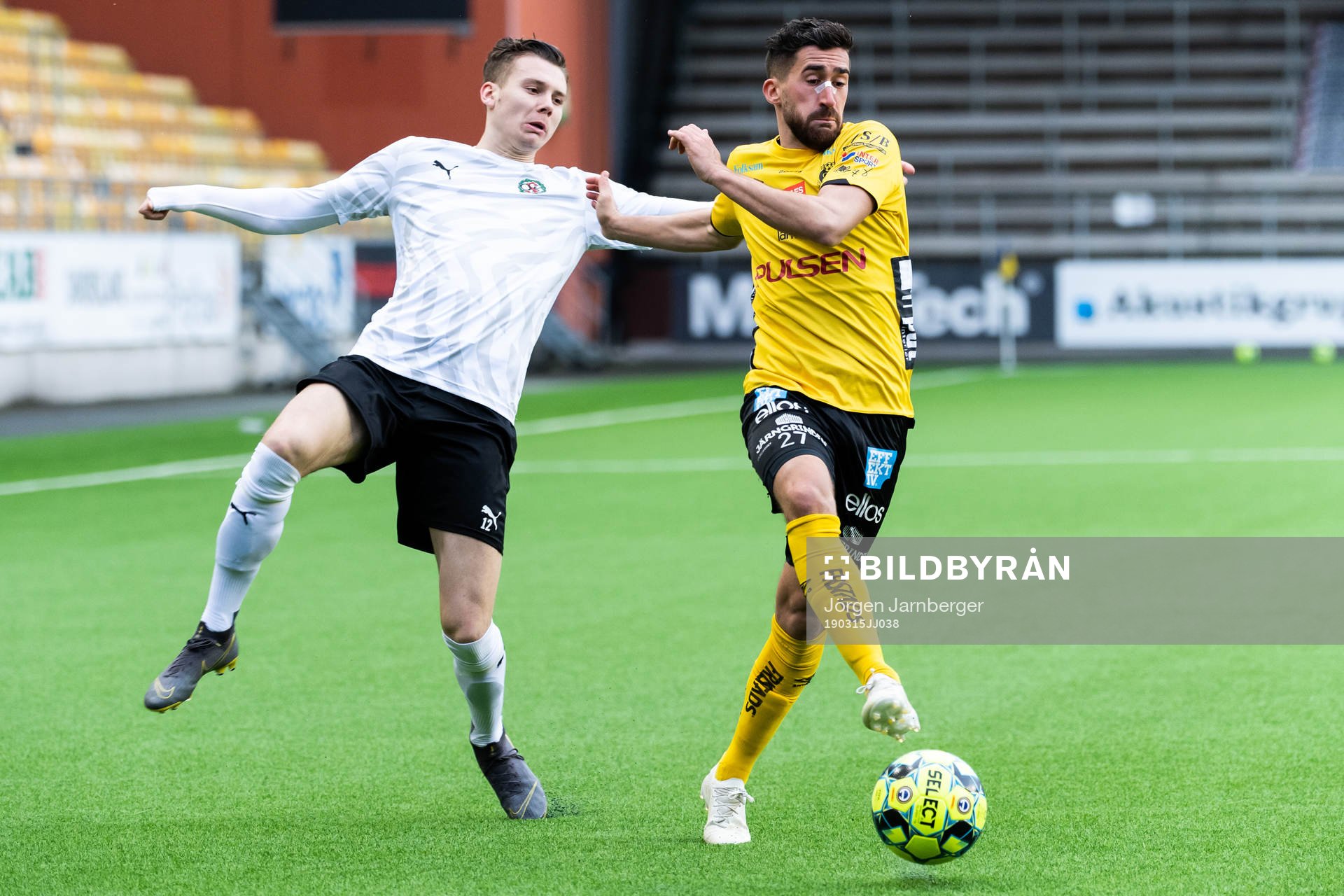 Elfsborgs Frederik Holst och Örebros Jake Larsson