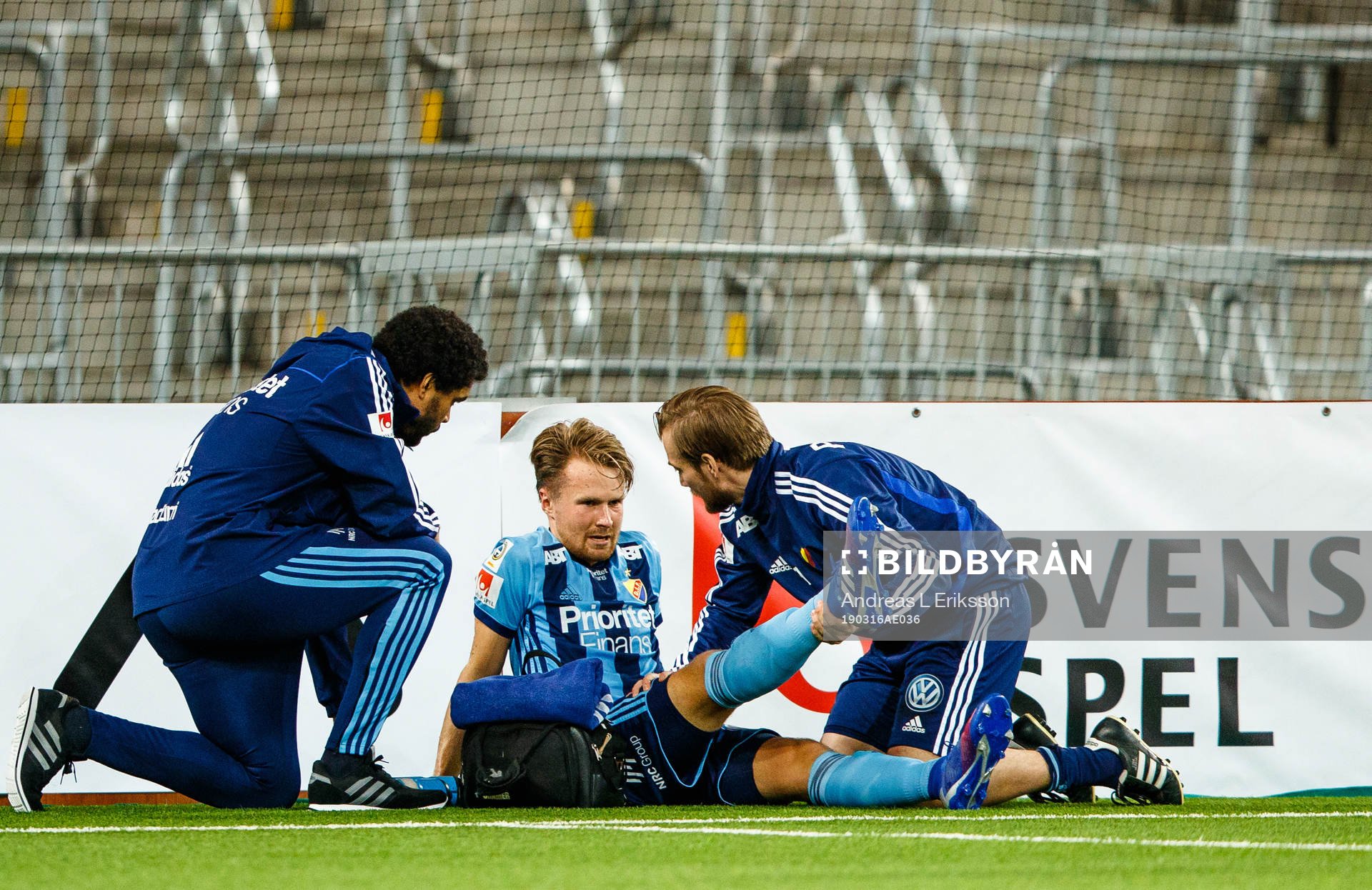 Djurgårdens Jacob Une Larsson får vård
