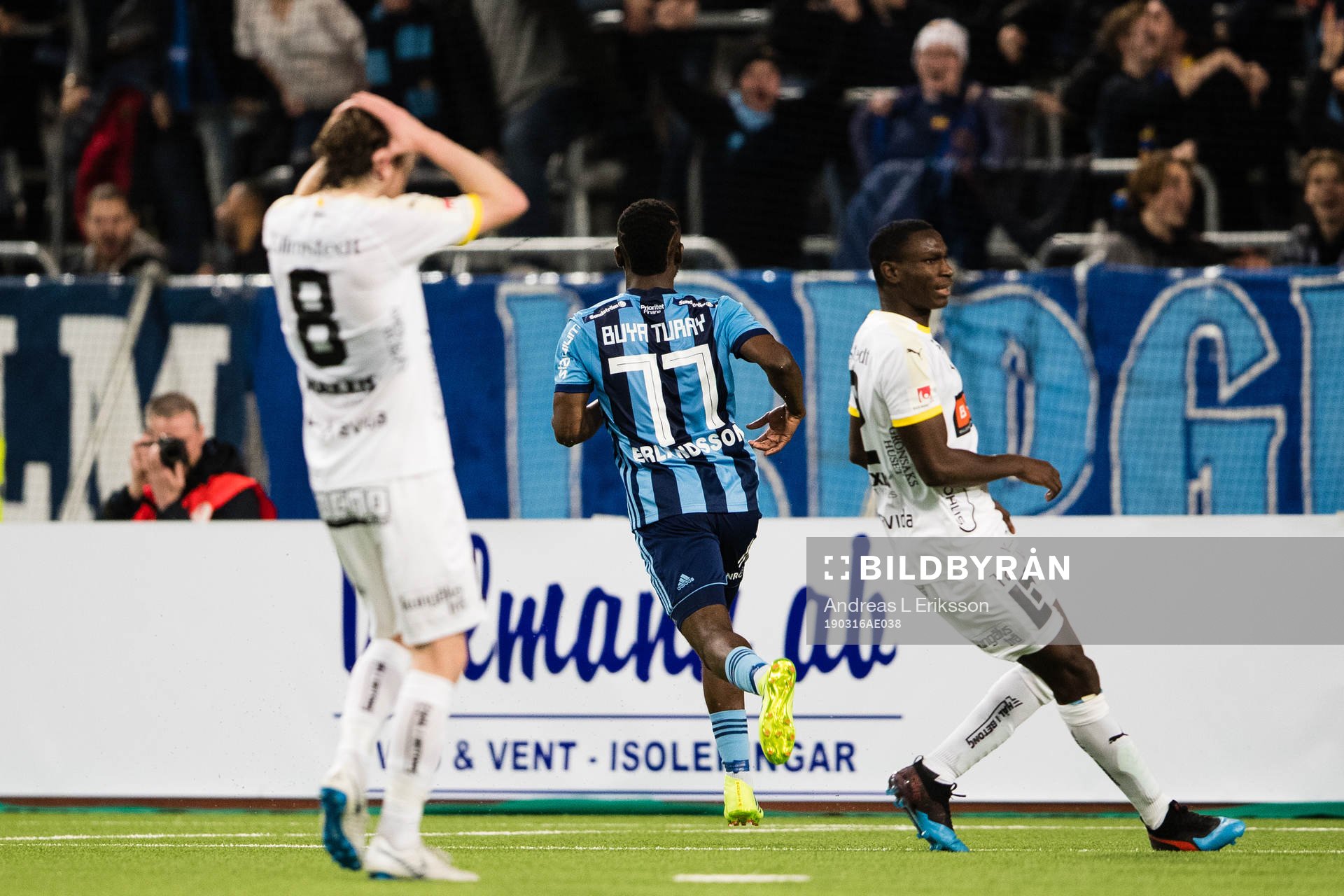 Häckens Erik Friberg och Elohor Ekpolo deppar