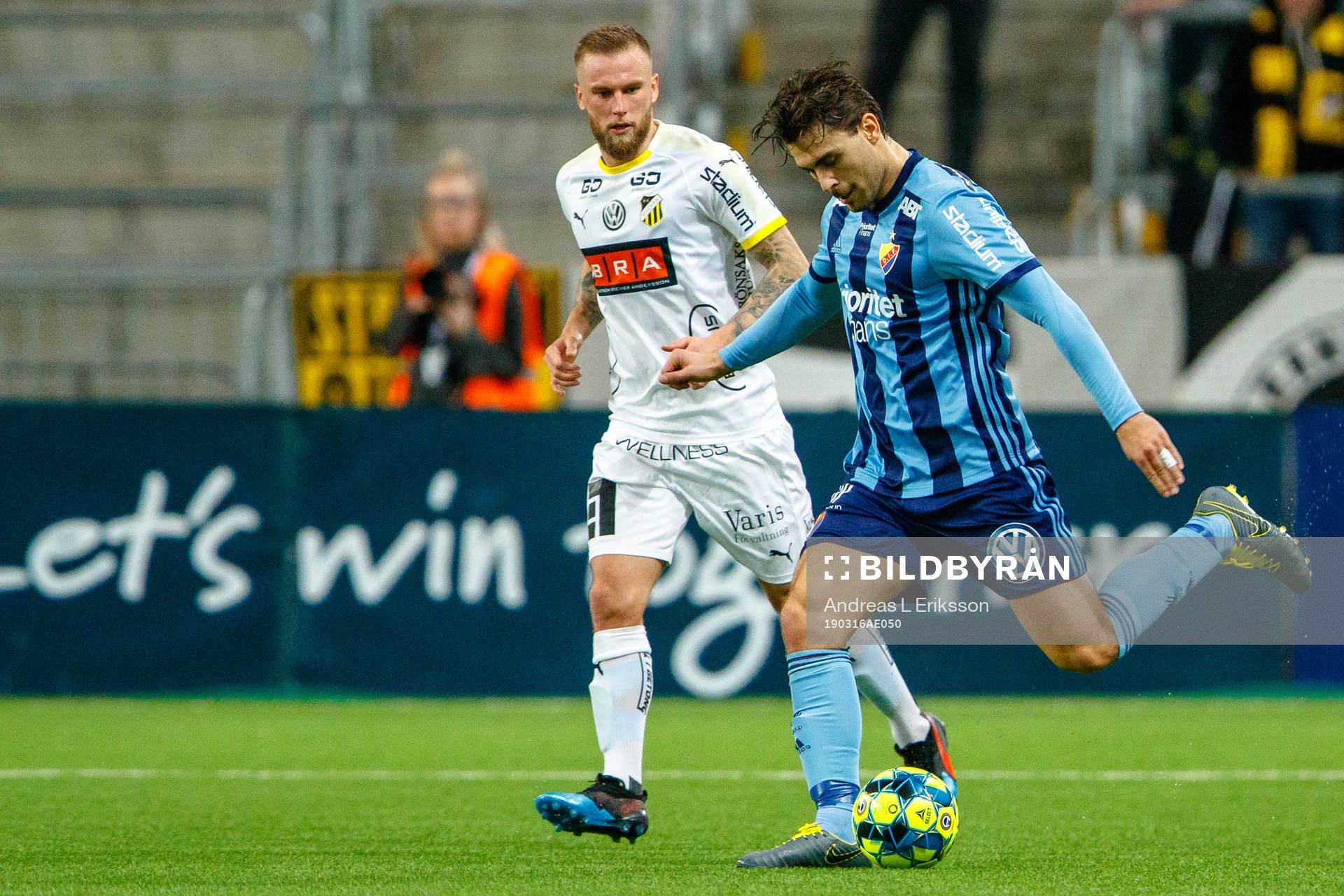 Djurgårdens Astrit Ajdarevic och Häckens Alexander