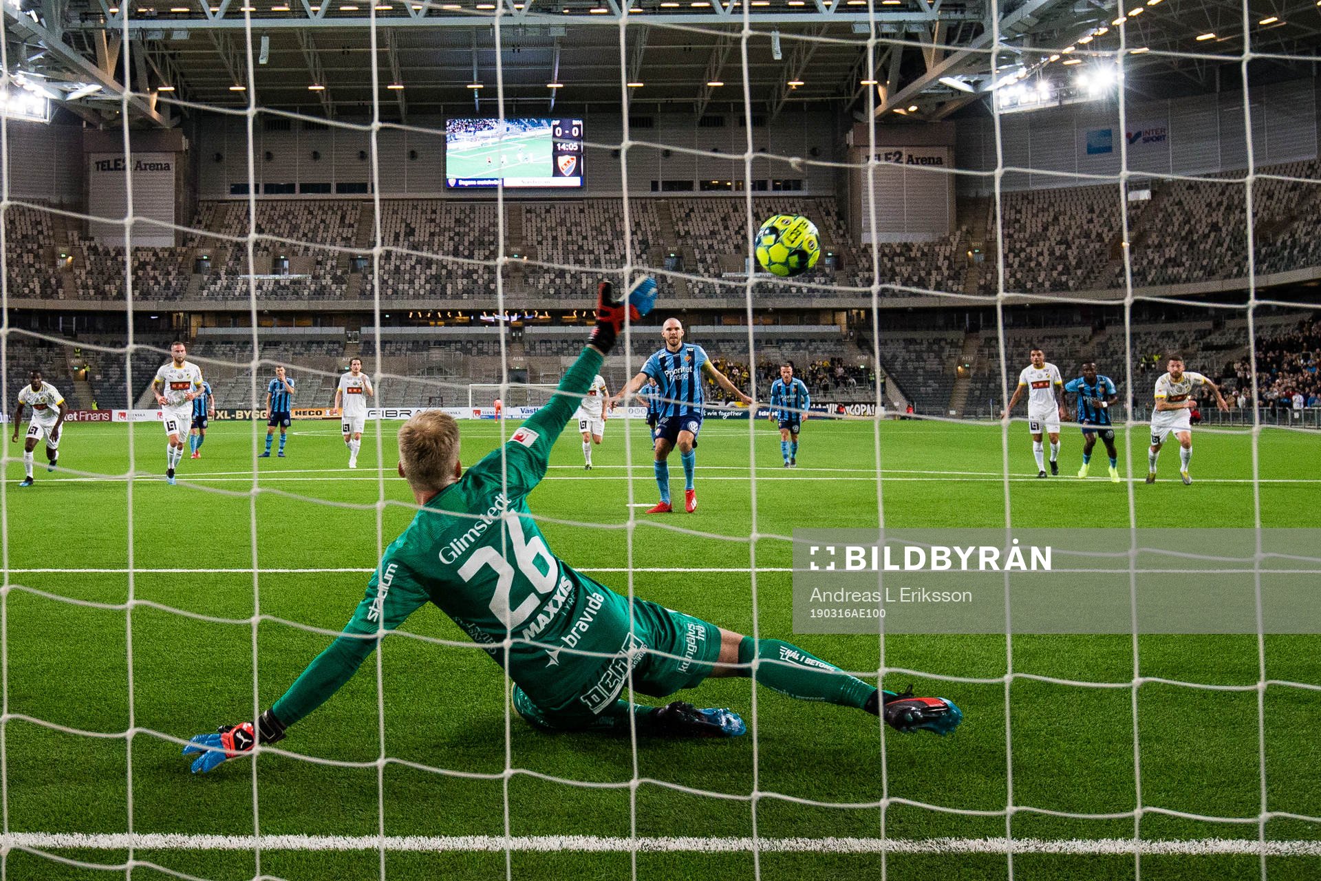 Djurgårdens Marcus Danielson gör 1-0 på straff bakom