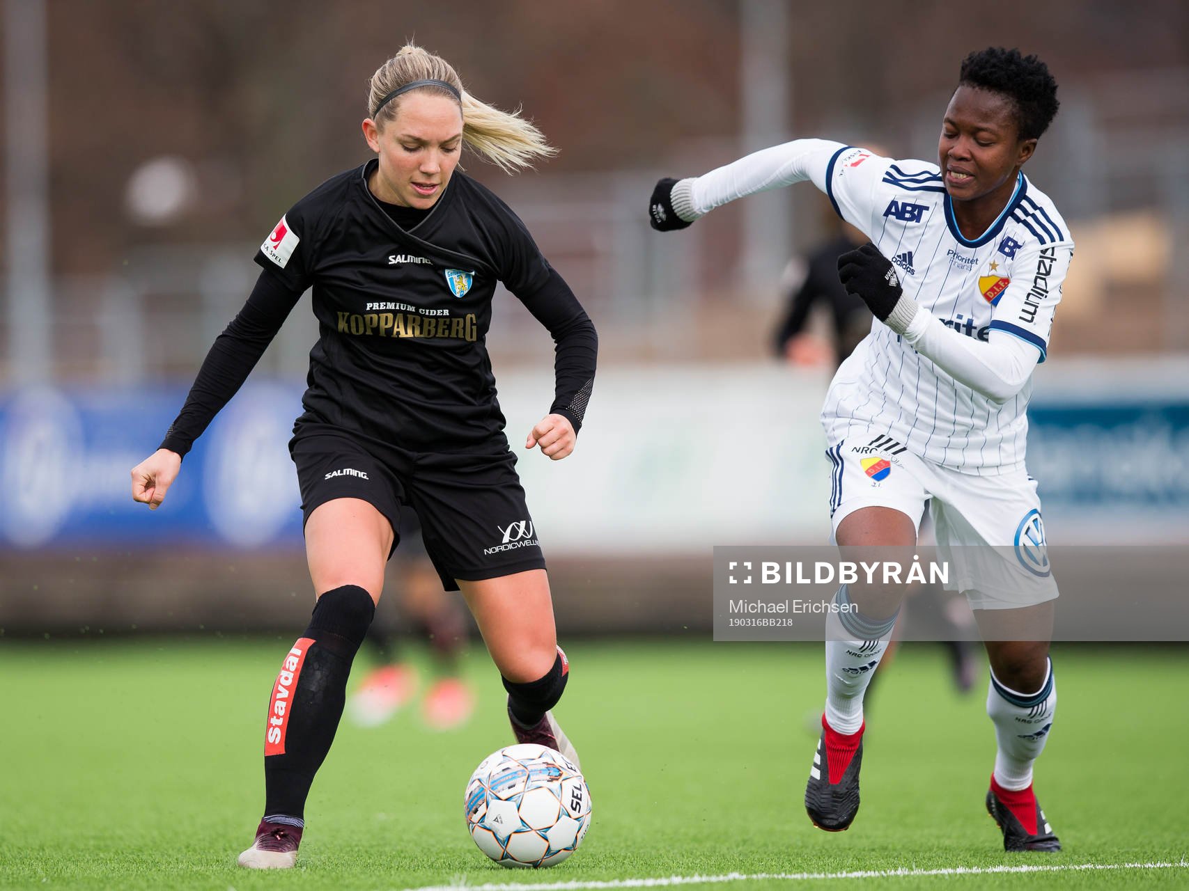 Göteborgs Elin Rubensson och Djurgårdens Portia Boakye