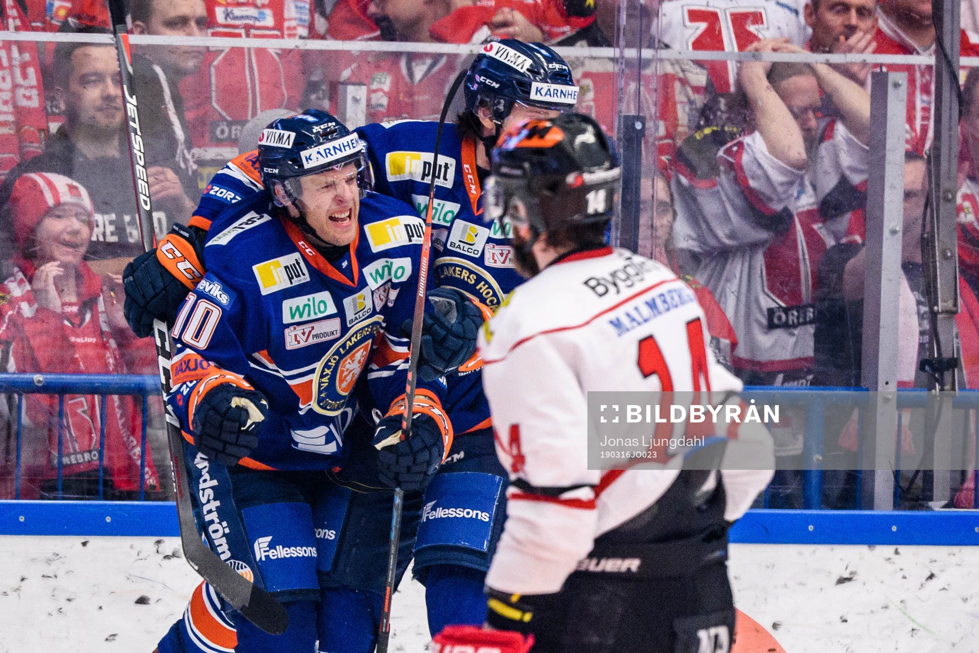 Växjös Kris Versteeg jublar