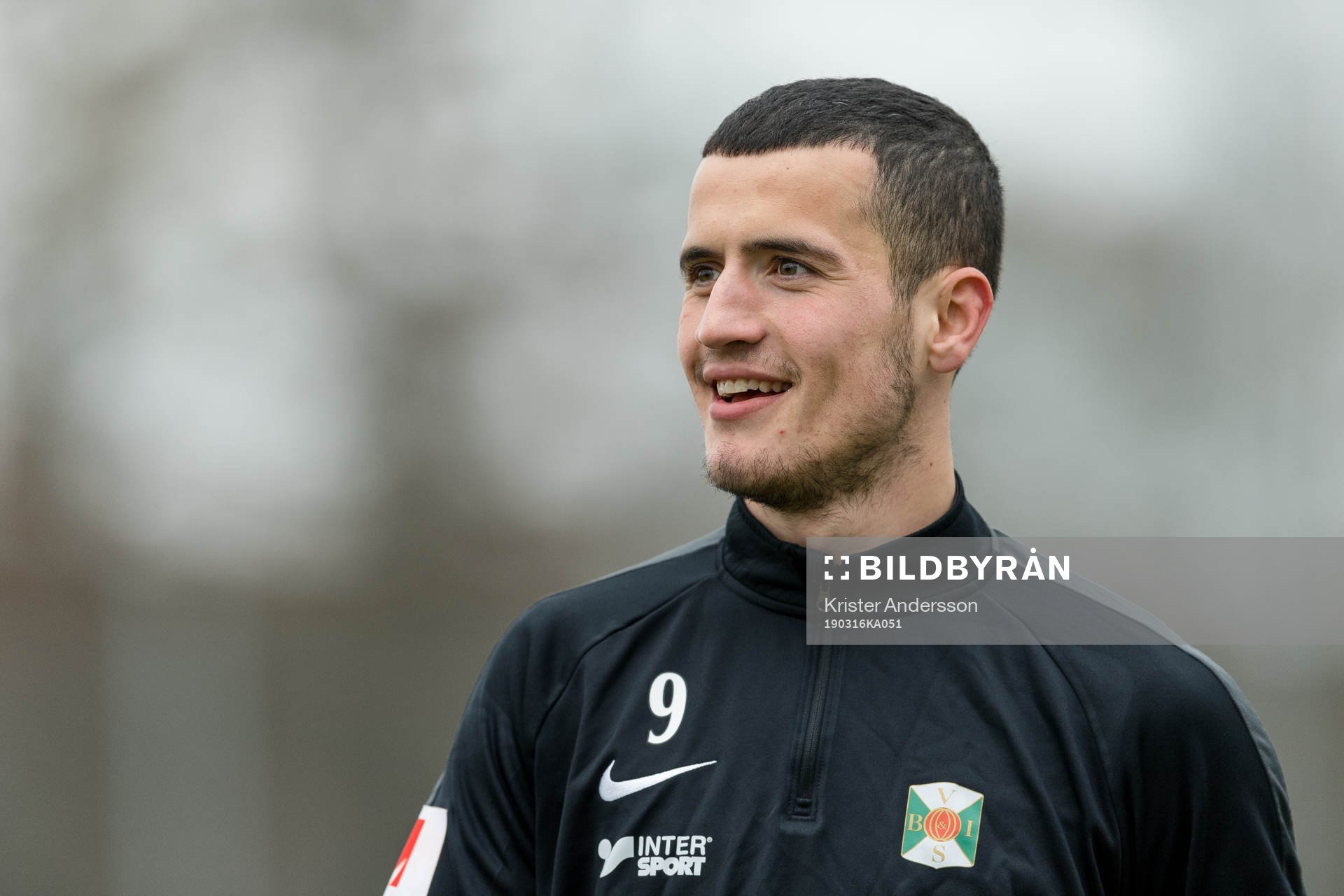 Varbergs Astrit Seljmani före träningsmatchen i fotboll