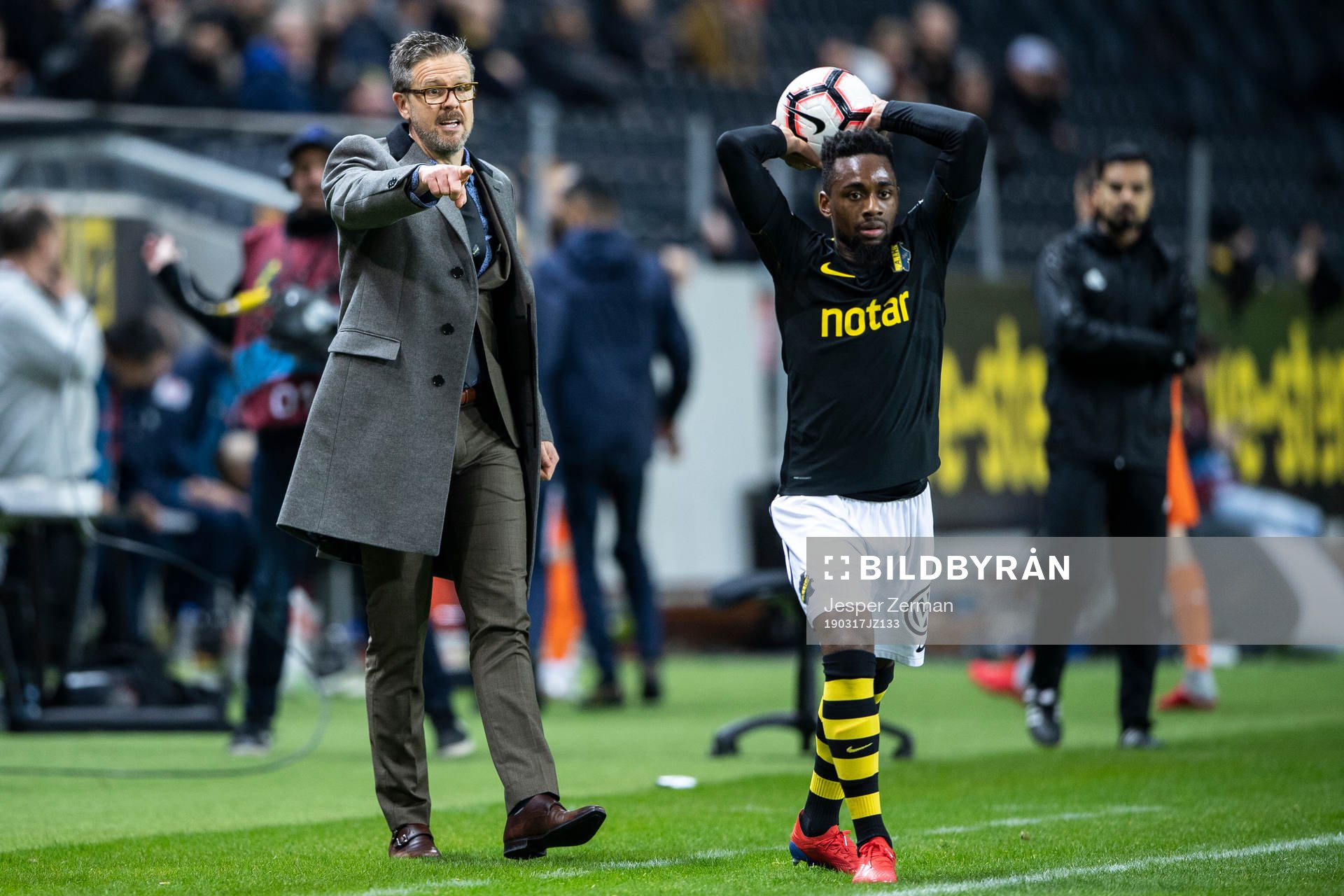 s tränare Rikard Norling och AIK:s Heradi Rashidi