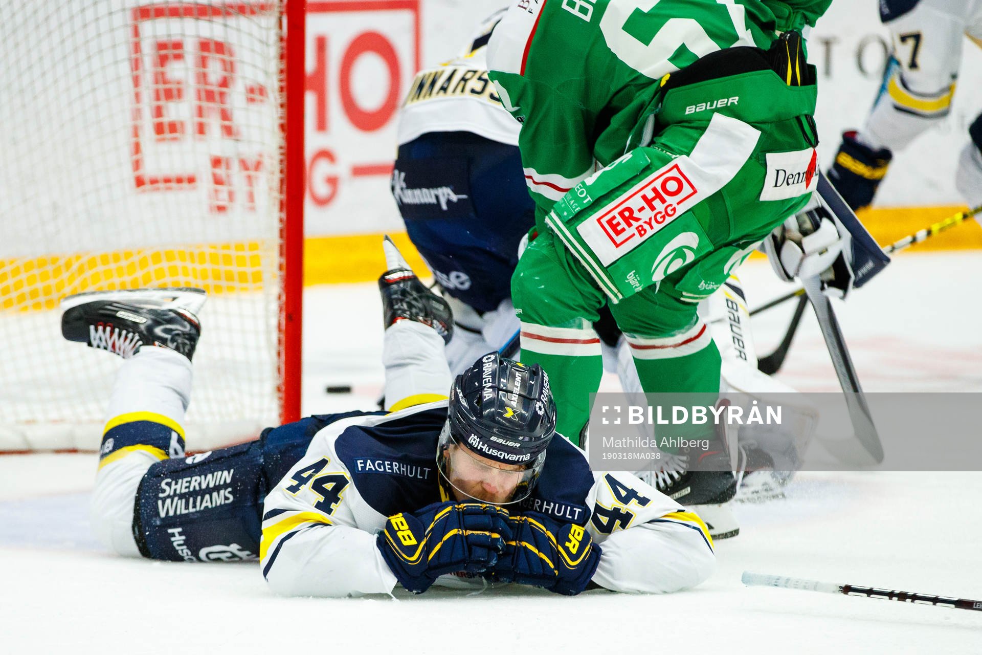 s Mikko Lehtonen har ont