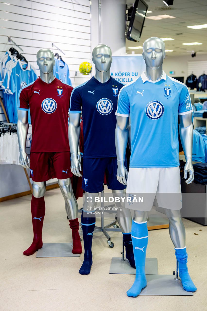 Presentation av 2019 års matchtröja i MFF Shopen