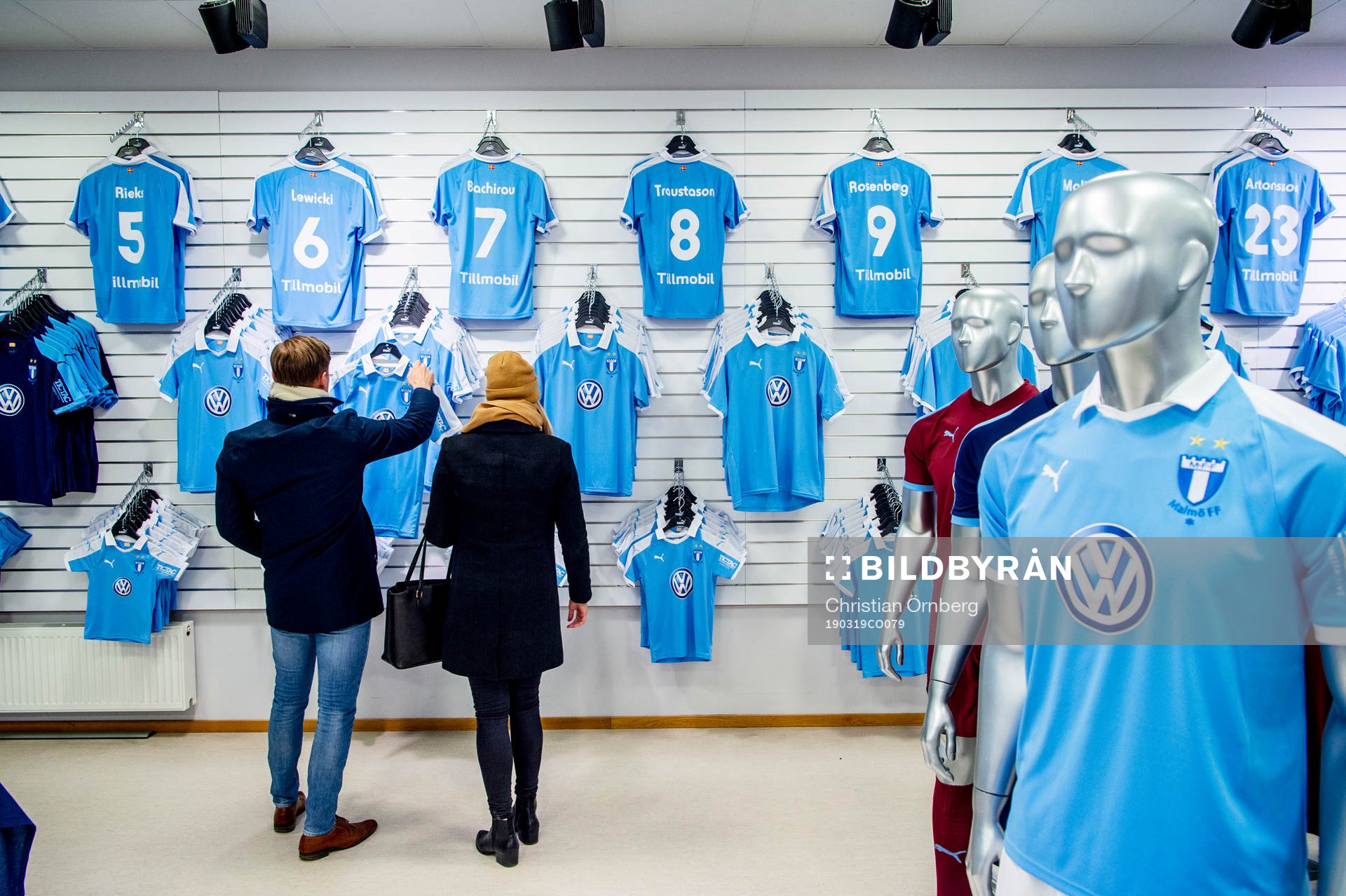 Presentation av 2019 års matchtröja i MFF Shopen
