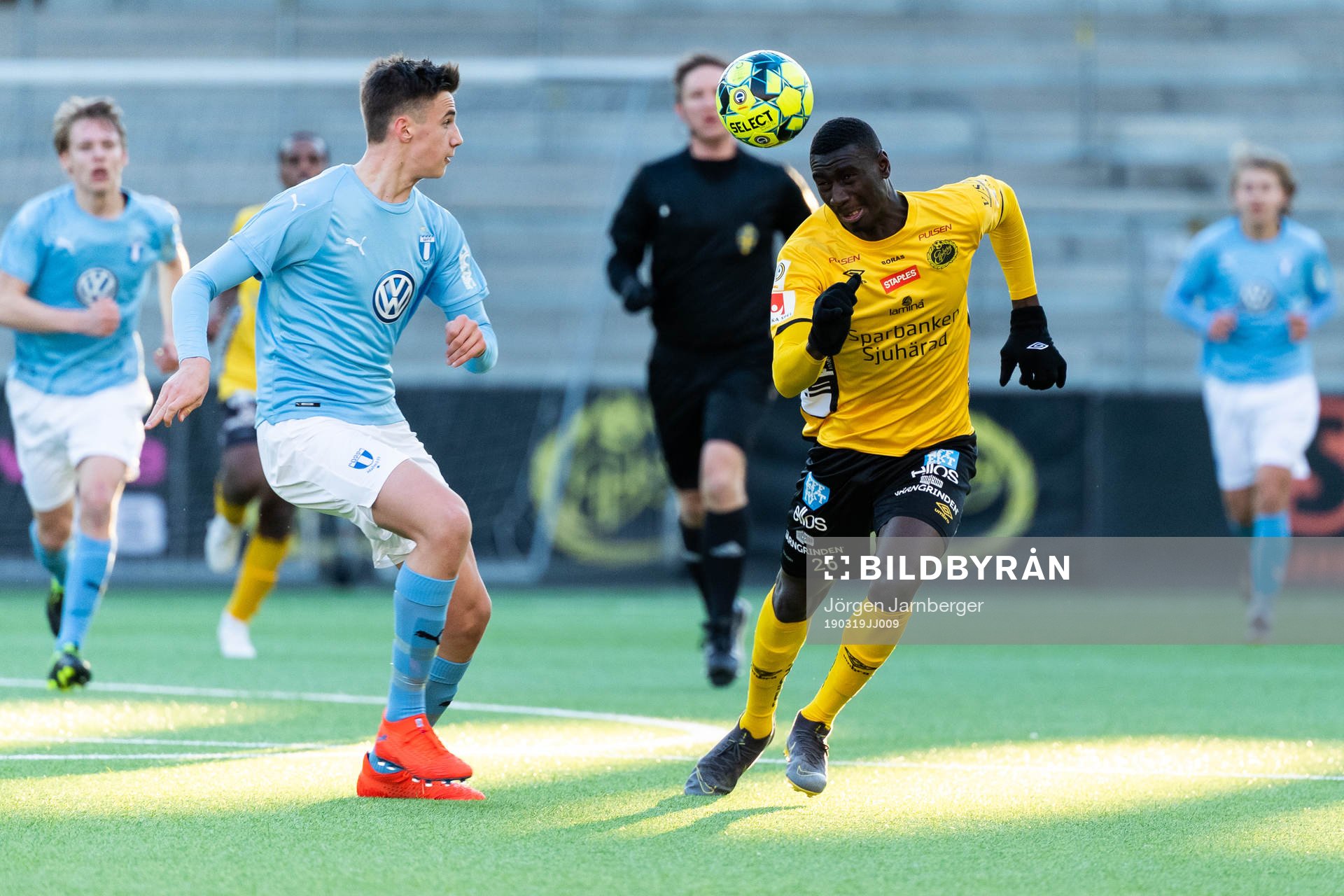 Elfsborgs Marokhy Ndione och Malmö FF´s Noah Eile