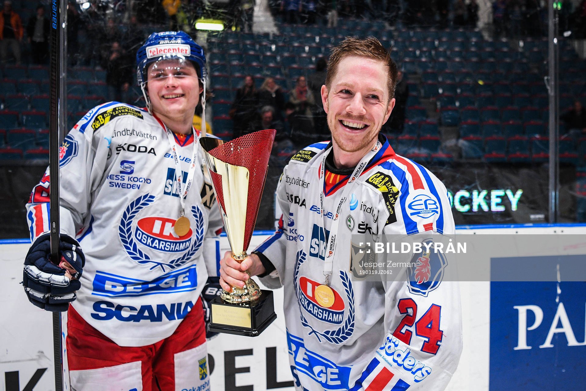 Oskarshamns John Dahlström och Joakim Hillding jublar